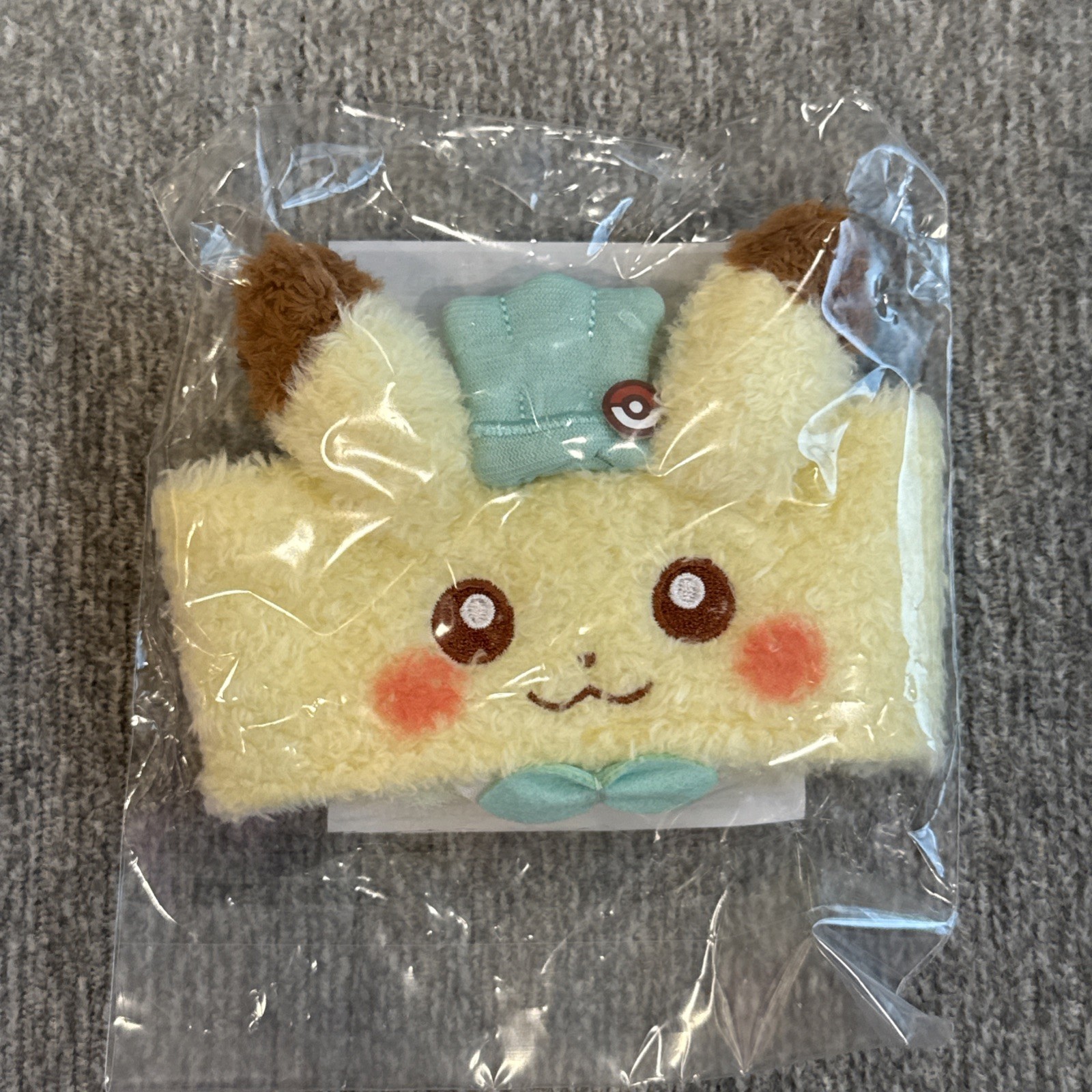 Pikachu Fluffy drink sleeve Pokemon Center Japan Pikachu Sweets Cafe Exclusive