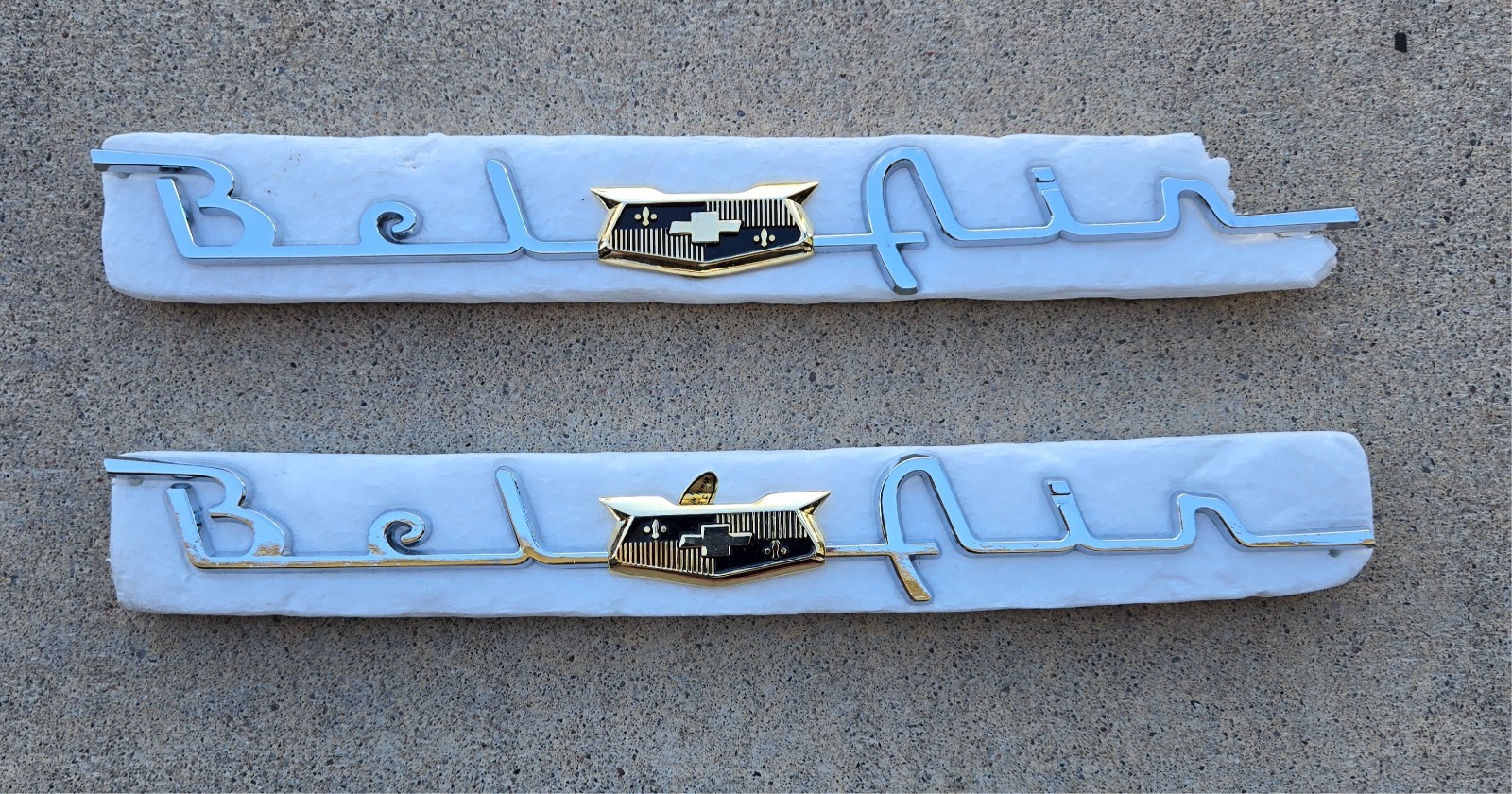 💥💥🇺🇸FREE SHIPPING🇺🇸💥💥 Vintage 1954 Chevrolet Belair Emblems