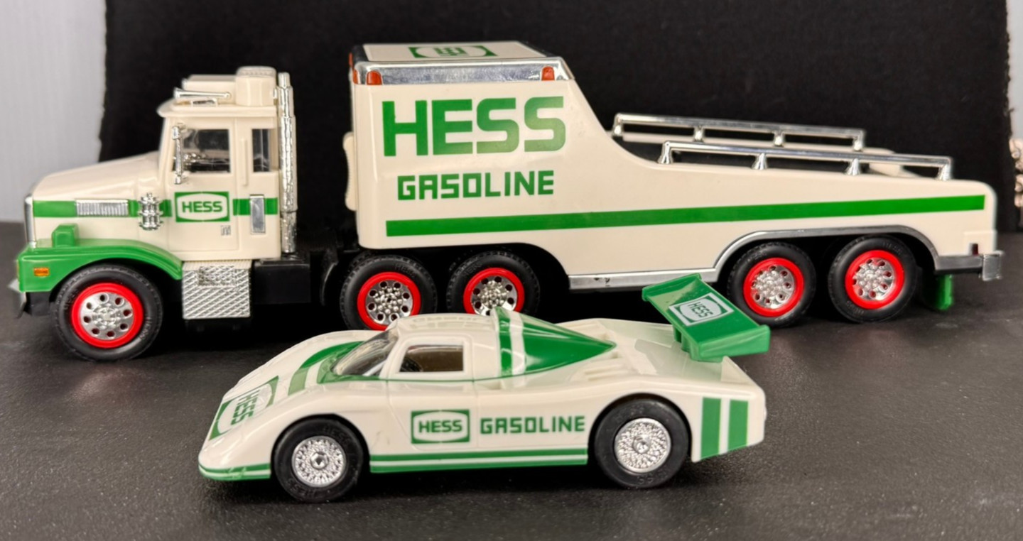 1991 Vintage Hess Truck and Racer Car, Lights and Car work with box