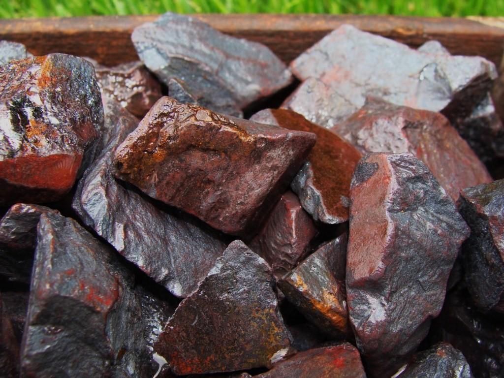 3000 Carat Lots of Unsearched Natural Hematite Rough + a FREE Faceted Gemstone