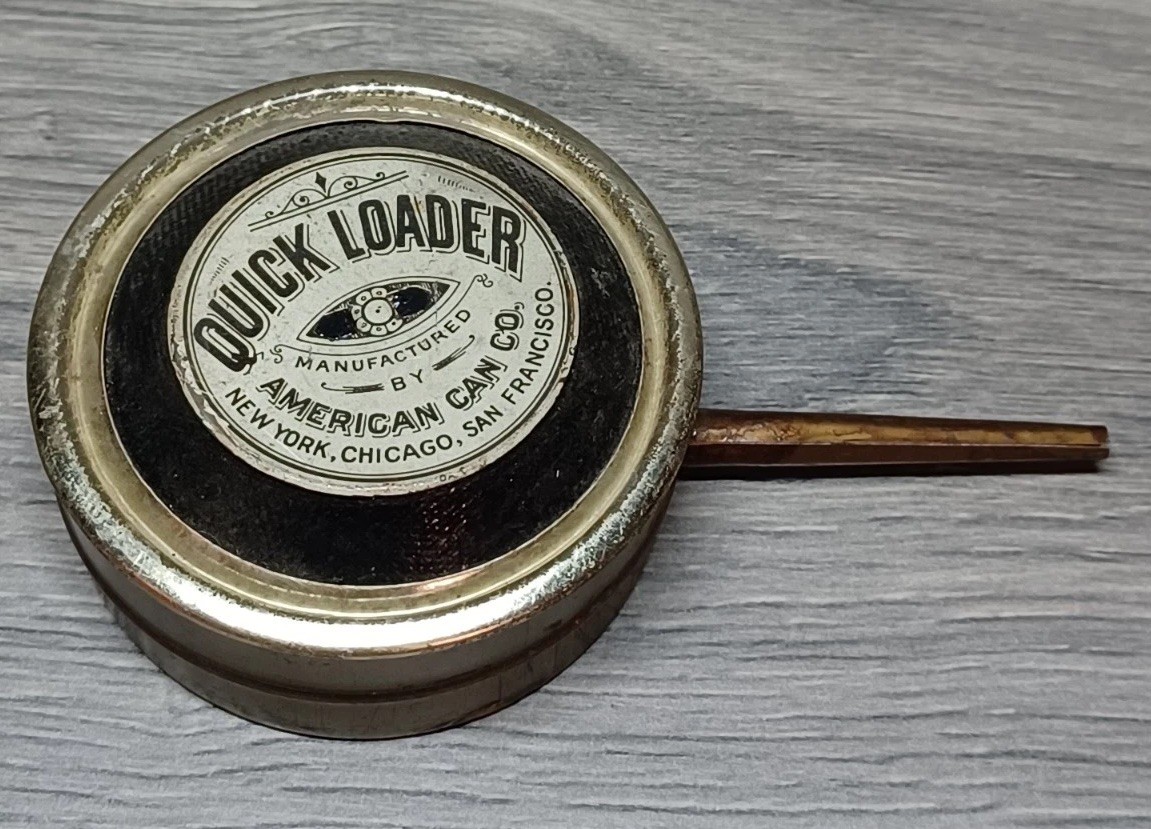 Vintage 1910s/1920s American Can Co Quick Loader Squeeze Tin Bellows Powder Gun Vintage 1910s/1920s American Can Co Quick Loader Squeeze Tin Bellows Powder Gun