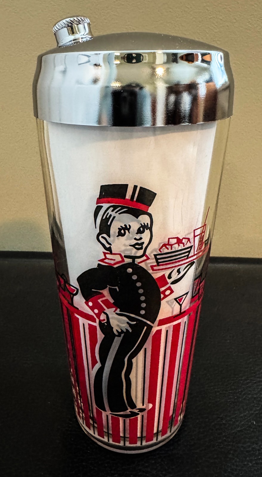 MUSEUM-QUALITY ART DECO HOTEL BELLHOP HAZEL-ATLAS COCKTAIL SHAKER C 1936