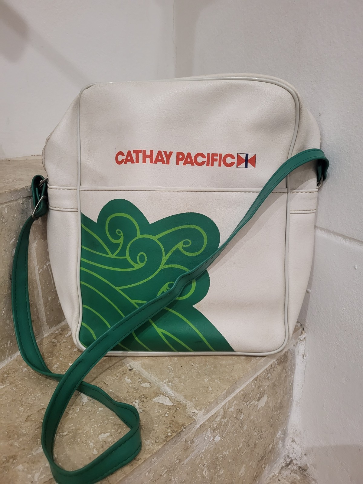 Rare Vintage 1970's Cathay Pacific Airways Flight Bag
