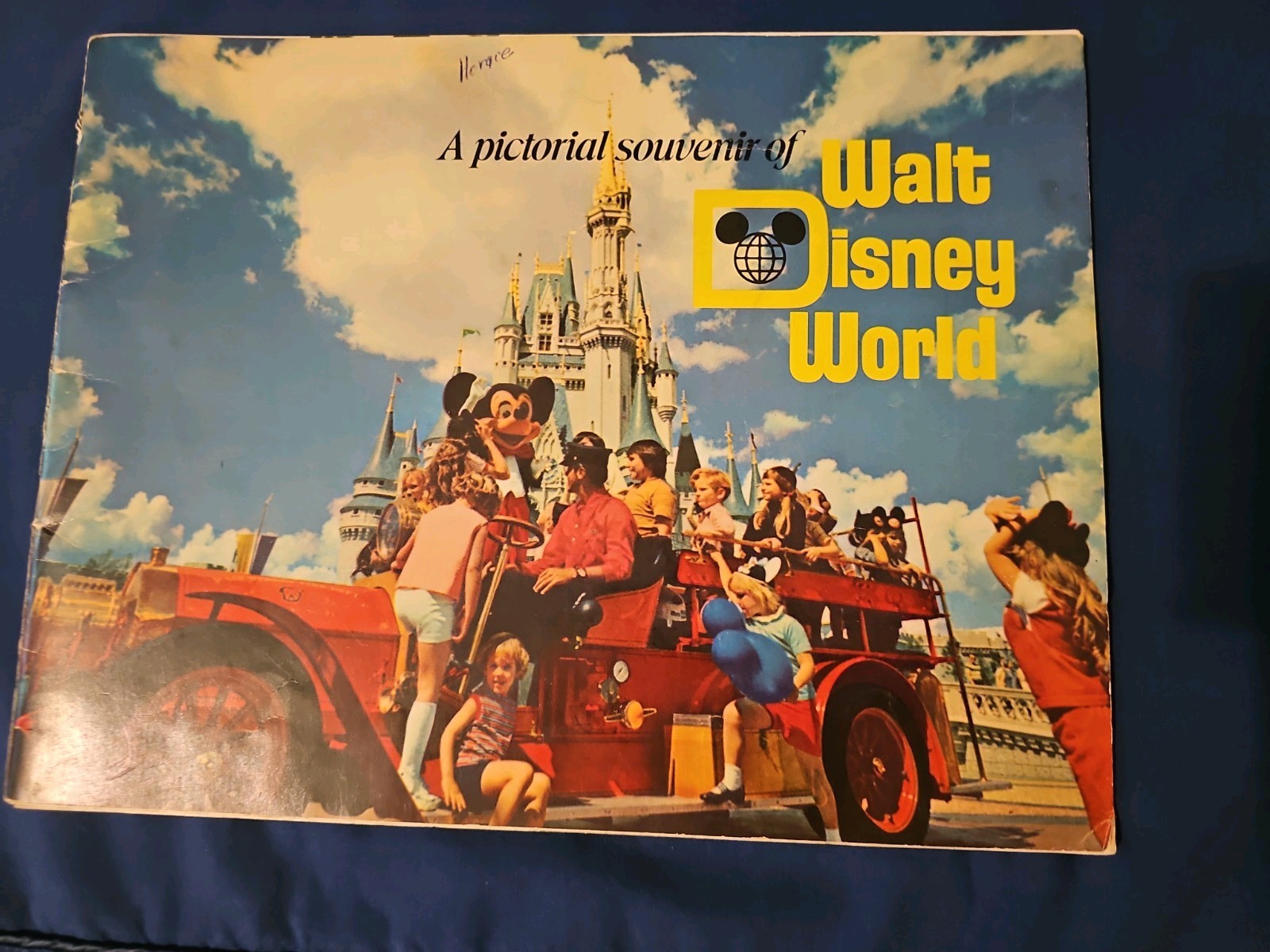  Walt Disney Booklet: A Pictorial Souvenir of Walt Disney World 1972