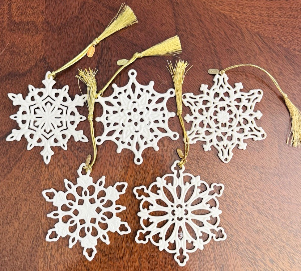 Lenox Lot of 5 Annual SNOW FANTASIES SNOWFLAKE ORNAMENTS Porcelain No Boxes Lenox Lot of 5 Annual SNOW FANTASIES SNOWFLAKE ORNAMENTS Porcelain No Boxes