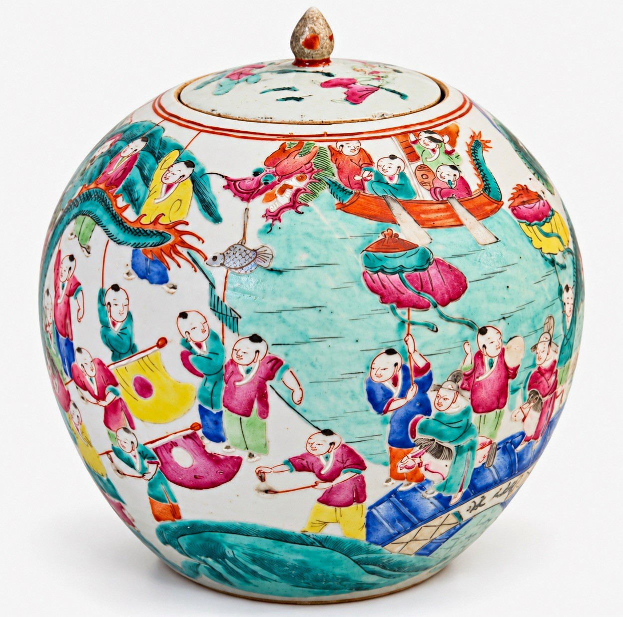 Chinese Famille Rose Hand-Painted Porcelain Lidded Ginger Jar/Vase Figures Chinese Famille Rose Hand-Painted Porcelain Lidded Ginger Jar/Vase Figures