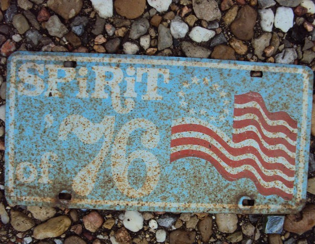 Rare Vtg. Spirit of '76 License Plate Wichita Red White & Blue Rusty Heavy Metal Rare Vtg. Spirit of '76 License Plate Wichita Red White & Blue Rusty Heavy Metal