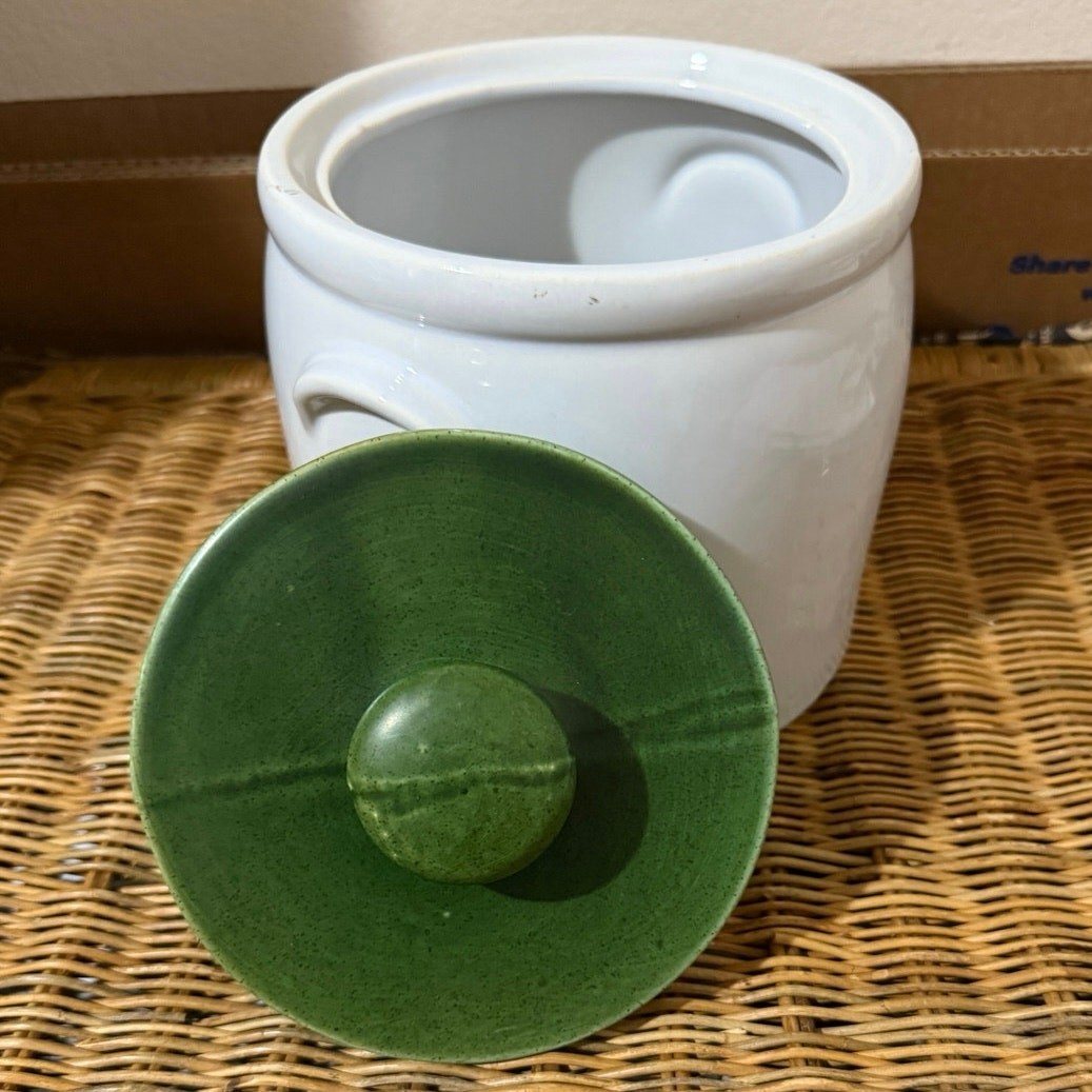 Vintage McCoy Lancaster Colony crock canister cookie jar. 1974-85. White & green