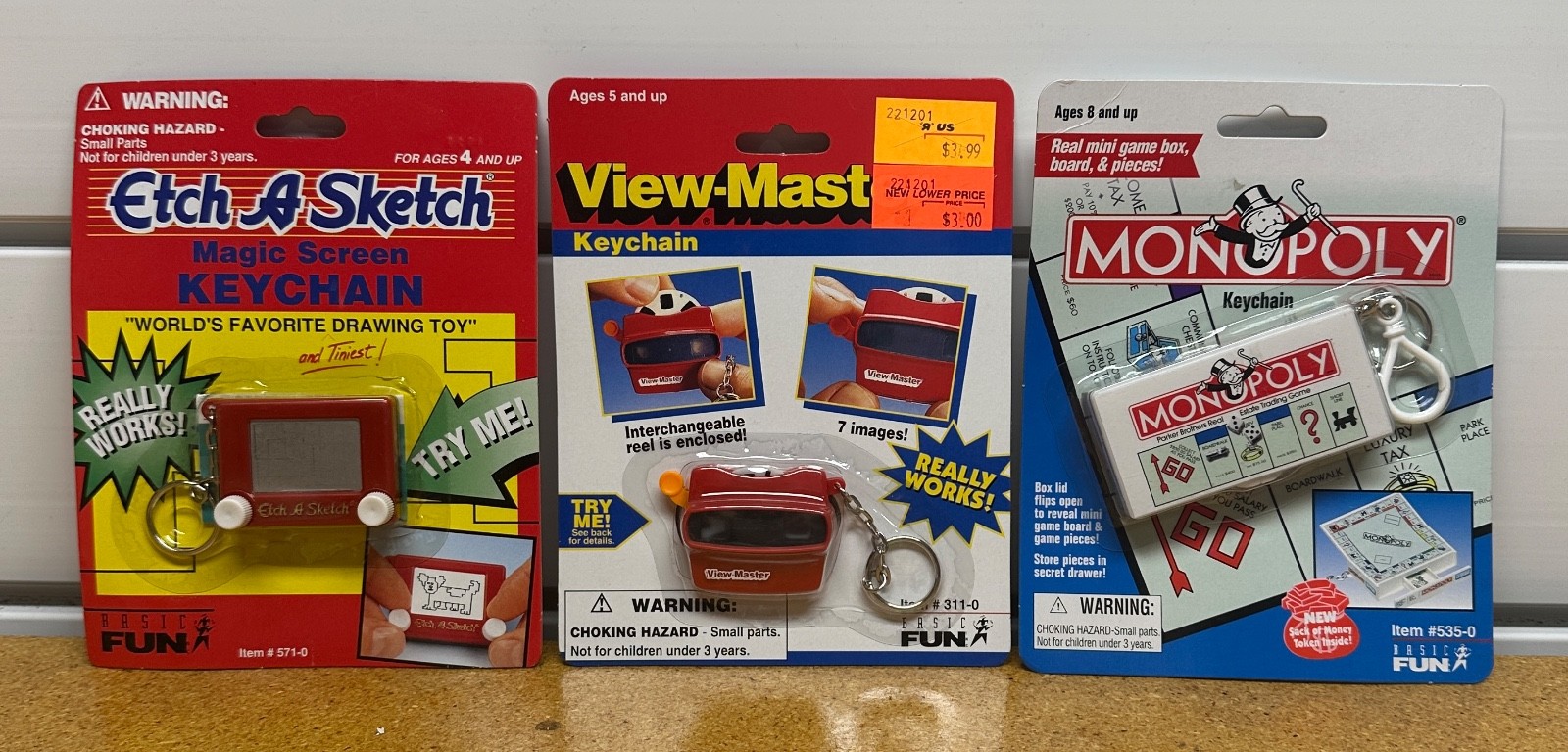 Vintage 90s Y2K Miniature Toy Board Game Bag Clip Keychains Lot of 3 UNOPENED Vintage 90s Y2K Miniature Toy Board Game Bag Clip Keychains Lot of 3 UNOPENED