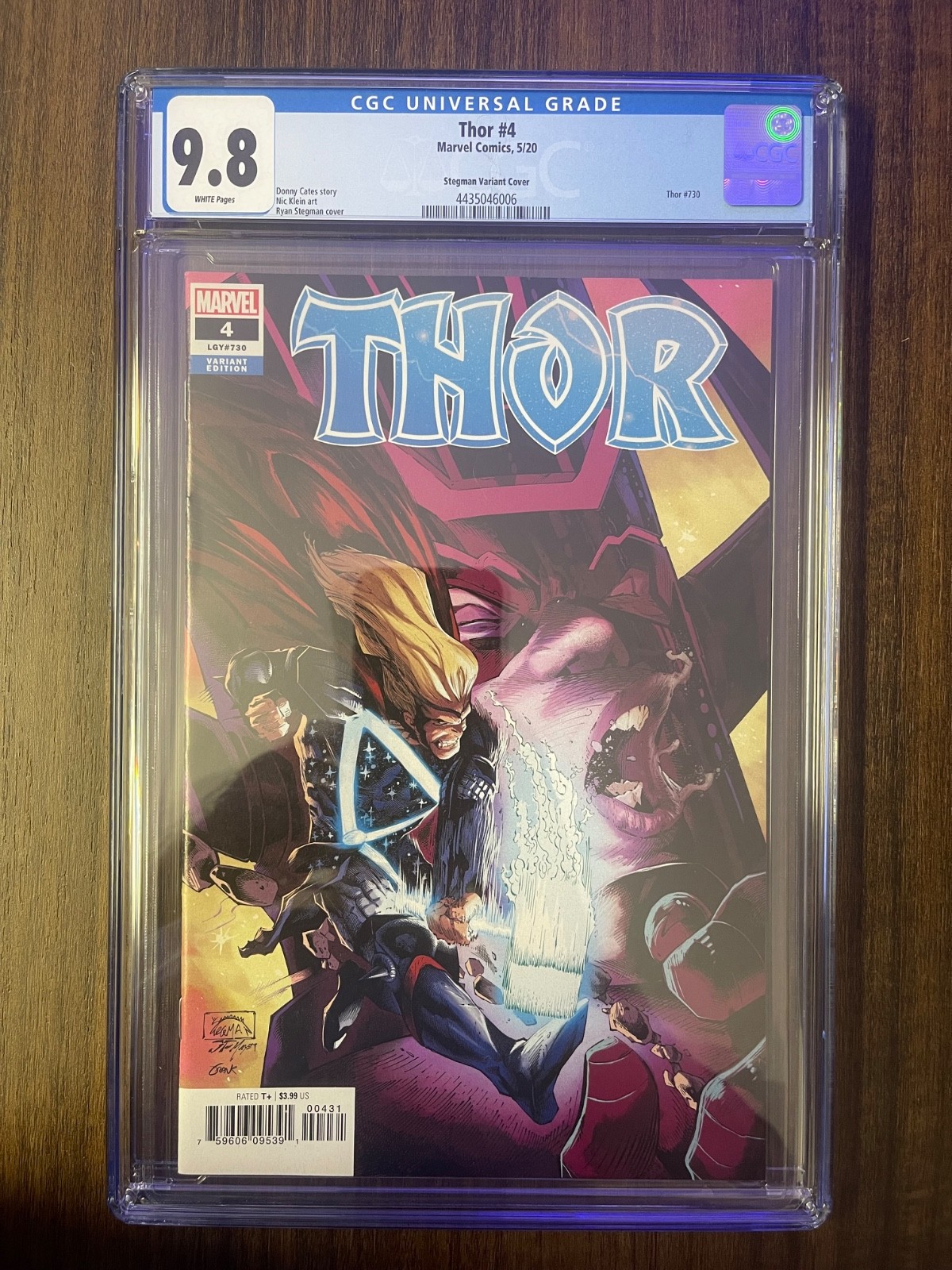 Thor # 4 , CGC 9.8 , Ltd 1:25 Variant , Ryan Stegman Thor # 4 , CGC 9.8 , Ltd 1:25 Variant , Ryan Stegman
