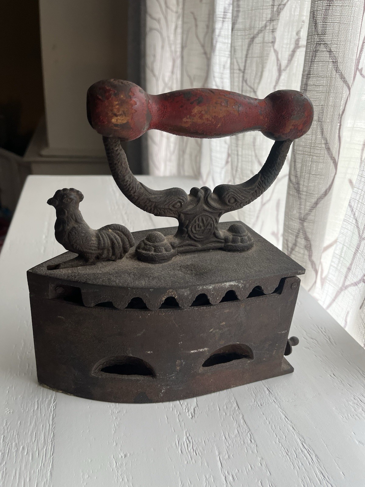 Antique Cast Iron Charcoal Iron Rooster Latch Red Handle Complete Grate Antique Cast Iron Charcoal Iron Rooster Latch Red Handle Complete Grate