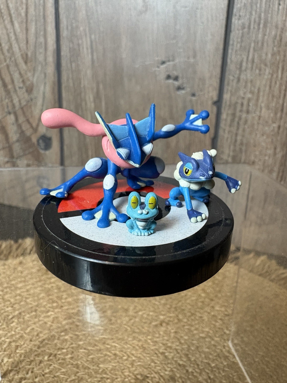 Froakie Frogadier Greninja Pokemon Zukan 1/40 Scale XY02 2014 T-Arts Figures