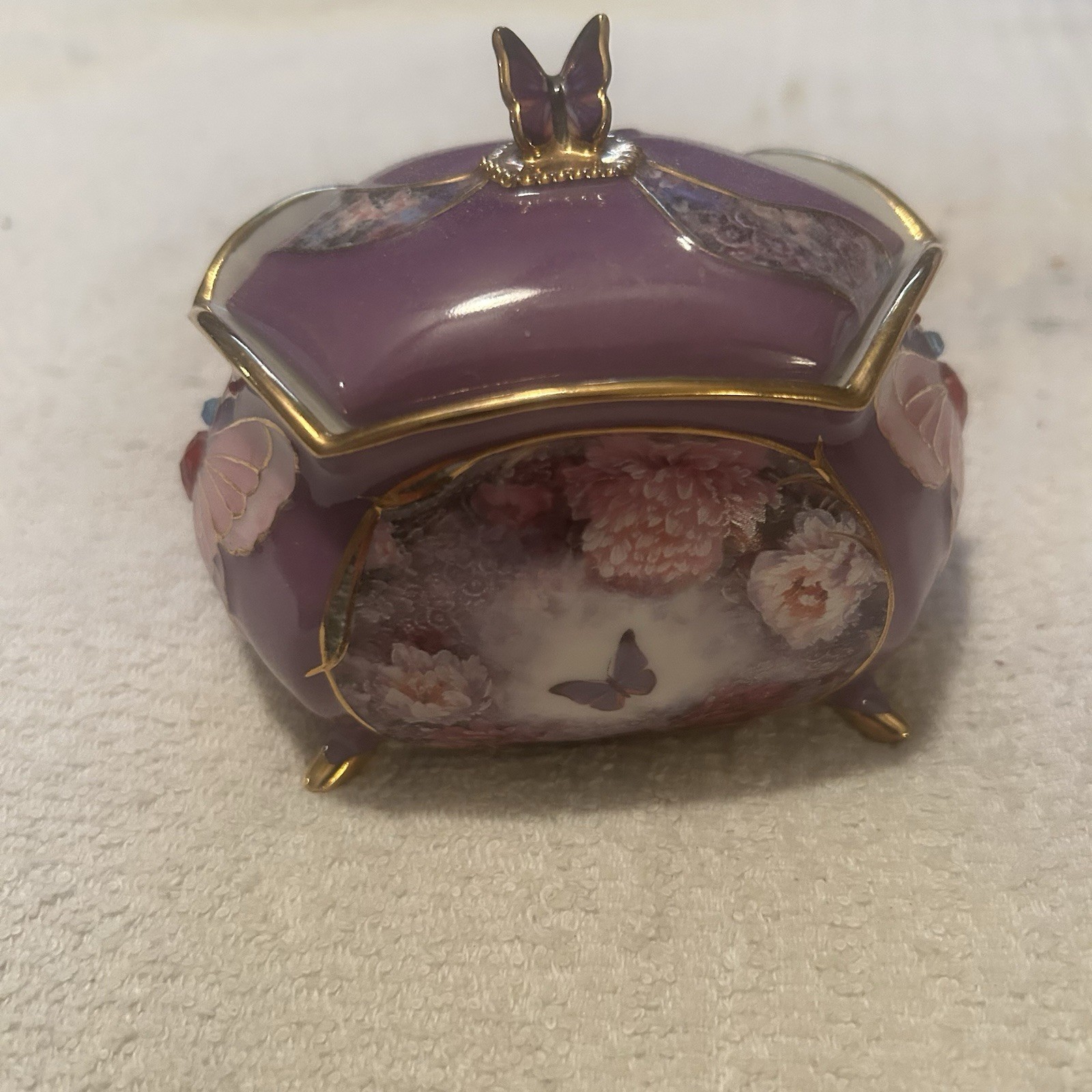 Ardleigh Elliott Lena Liu Wings of Love Porcelain Music Box #72231 - AS IS