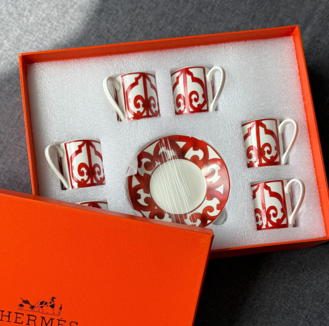 Hermès Balcon du Guadalquivir Espresso Cup & Saucer Set 100ml 6pcs Red Porcelain Hermès Balcon du Guadalquivir Espresso Cup & Saucer Set 100ml 6pcs Red Porcelain
