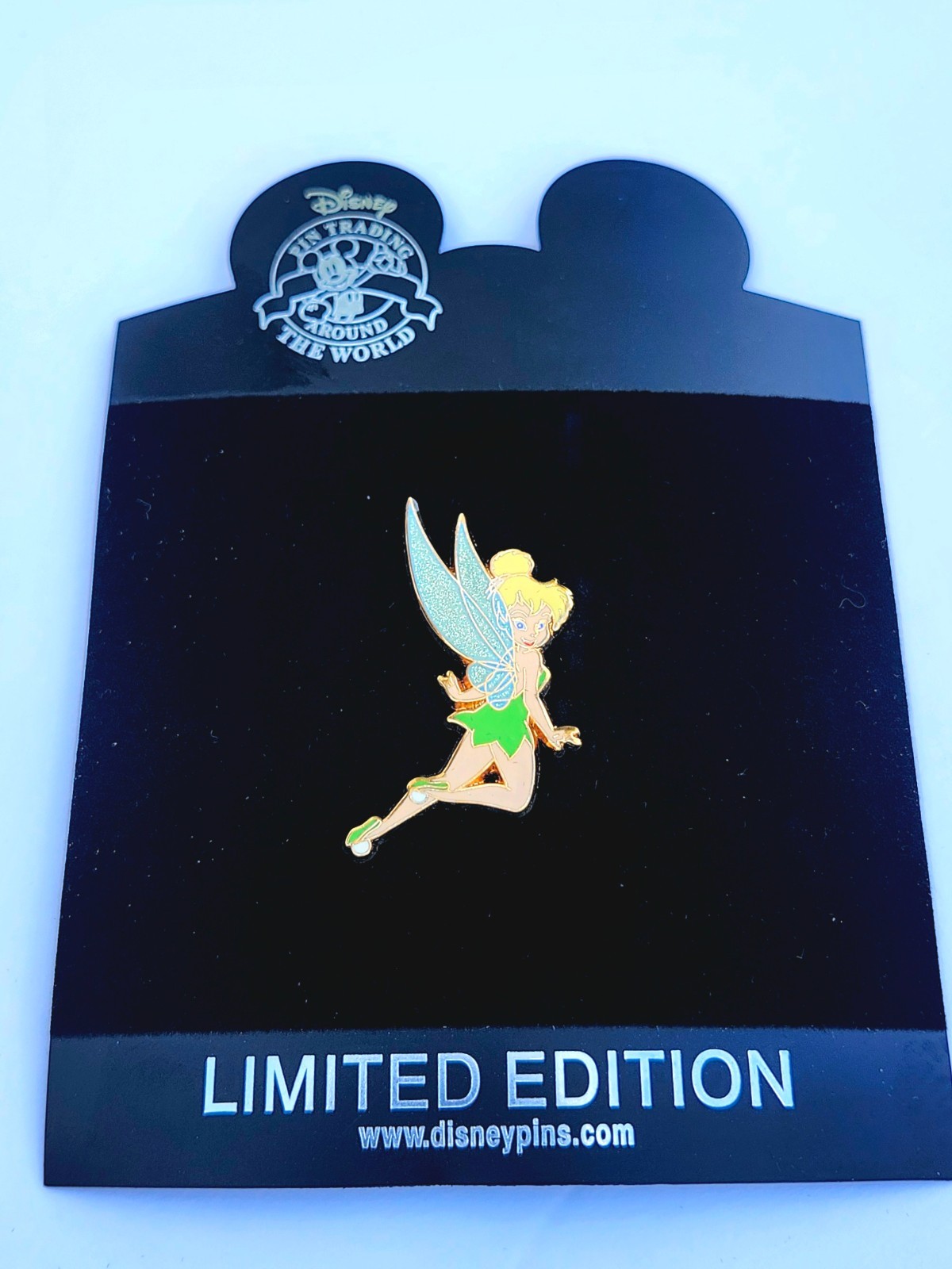 Disney Shopping 2008 Tinker Bell - Peter Pan - Flying - Pixie LE250 NOC RARE Pin Disney Shopping 2008 Tinker Bell - Peter Pan - Flying - Pixie LE250 NOC RARE Pin