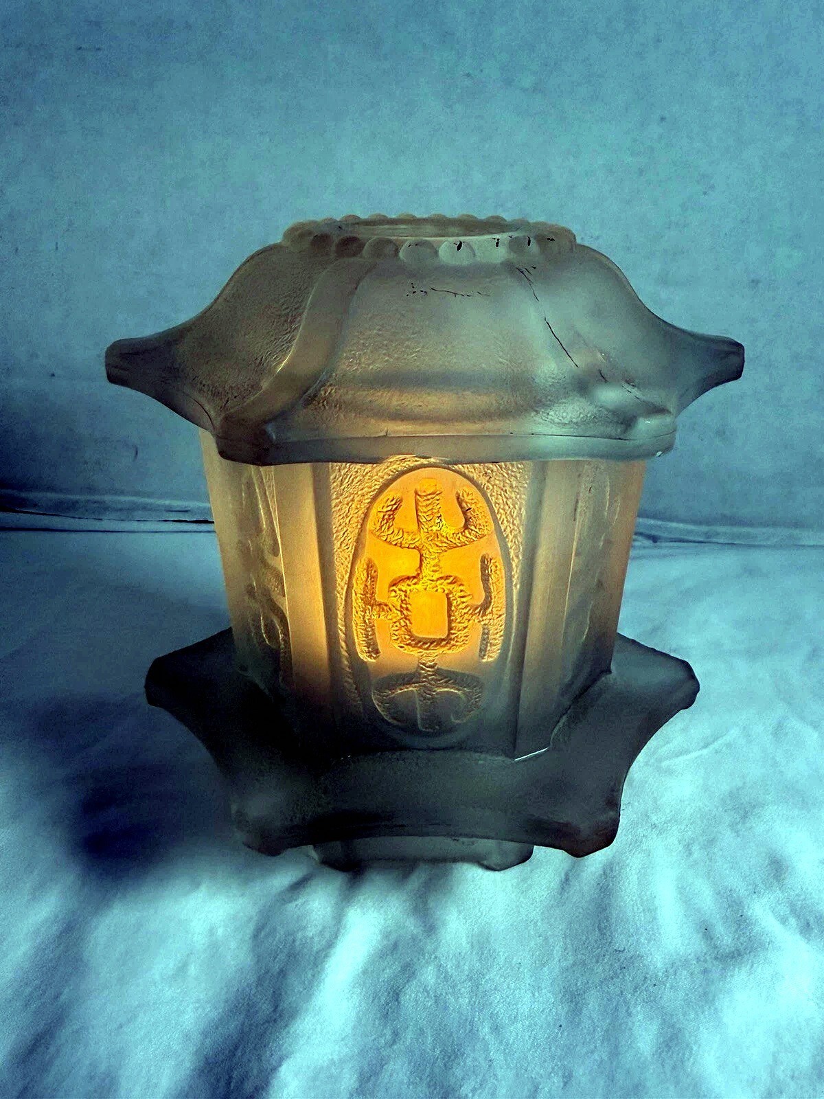 Vintage 1970s-1980s Homco Frosted Clear Satin Glass Pagoda Fairy Lamp 5\ Vintage 1970s-1980s Homco Frosted Clear Satin Glass Pagoda Fairy Lamp 5\