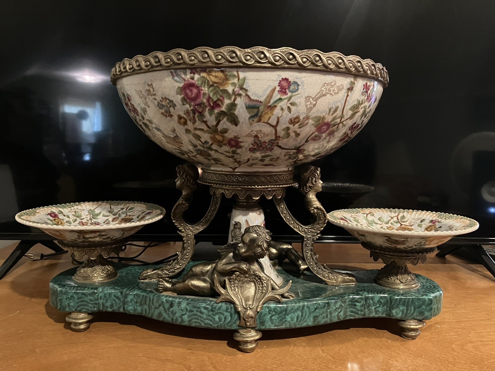 1895 Wong Lee Green Floral Porcelain & Bronze Cherub Figurine Centerpiece 3 Bowl