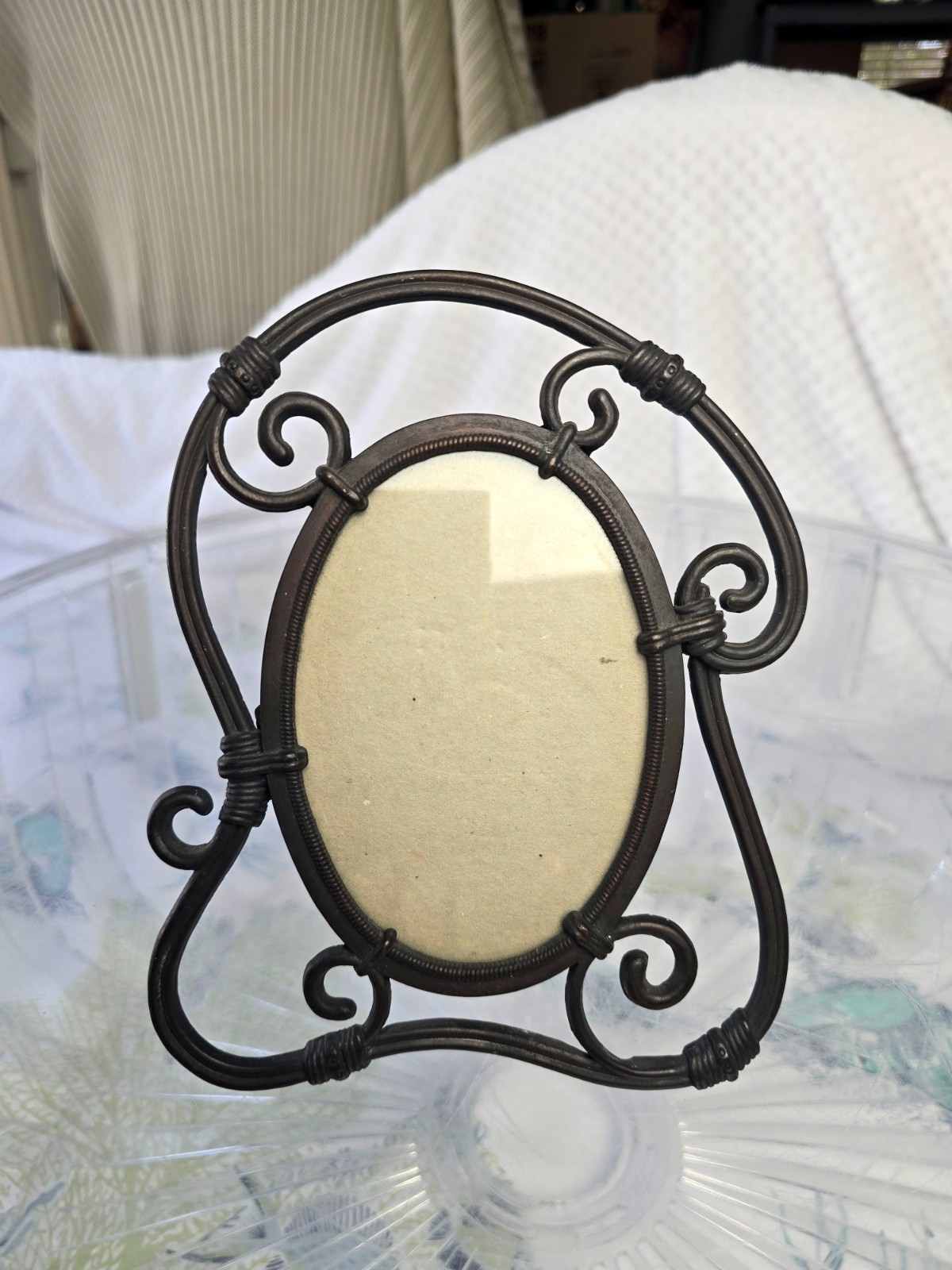 1993 Art Deco Revival Scrollwork Metal Oval Picture Frame Vintage Terragraphics