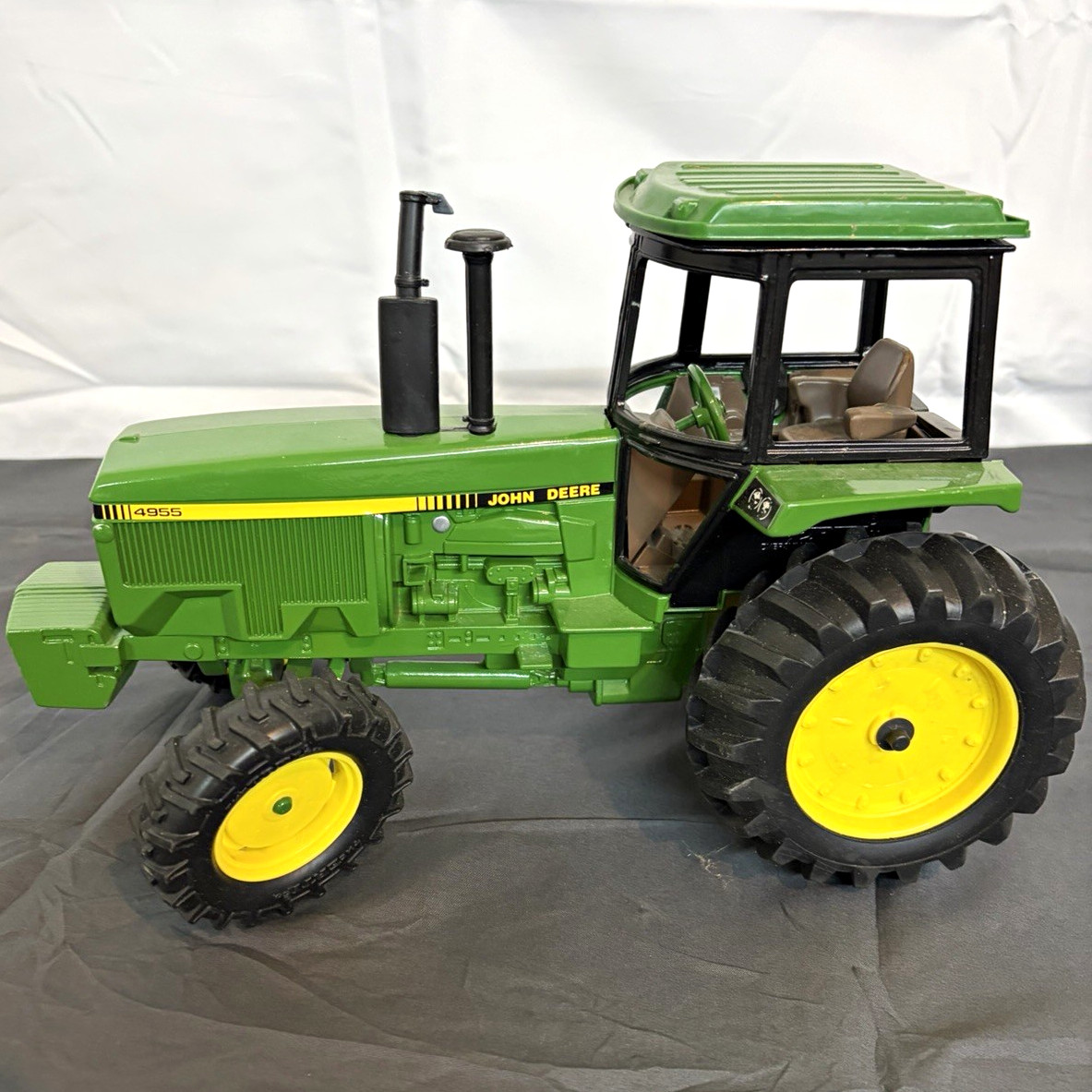 Vintage ERTL John Deere 4955 1:16 Scale Diecast Tractor with Dual Rear Wheels Vintage ERTL John Deere 4955 1:16 Scale Diecast Tractor with Dual Rear Wheels