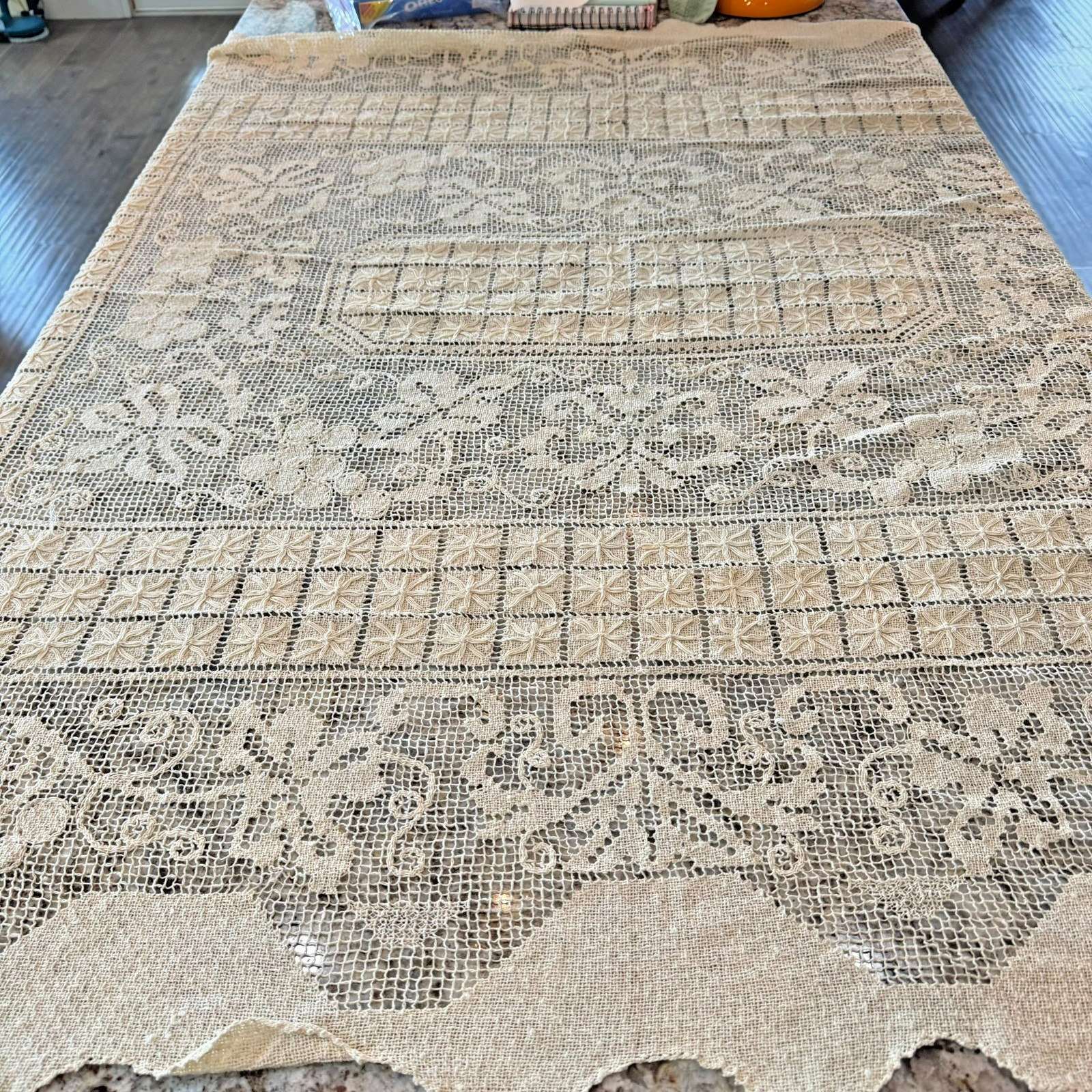 4011 - Early 1900s Hand Made Filet Lace Crochet Tablecloth Beautiful Needlework