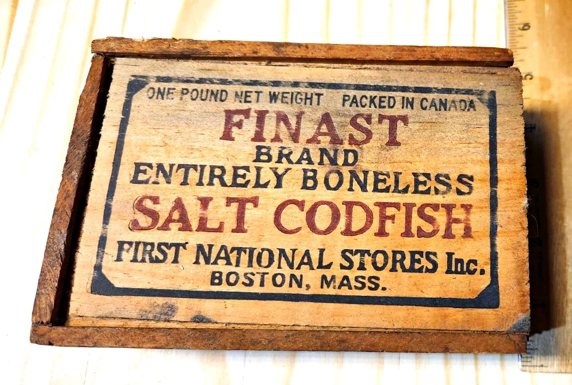 Antique 1920s Finast Salt Codfish Wood Box Slide Lid Boston First National Store