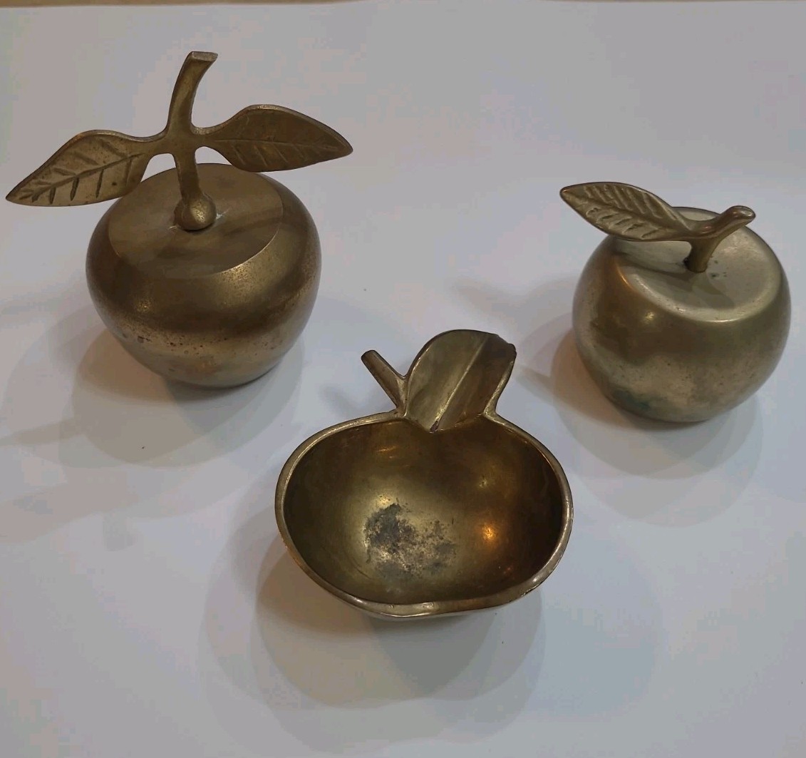 Vintage MCM Brass Fruit Bells And Small Bowl Home Decor - India - Set Of 3 Vintage MCM Brass Fruit Bells And Small Bowl Home Decor - India - Set Of 3
