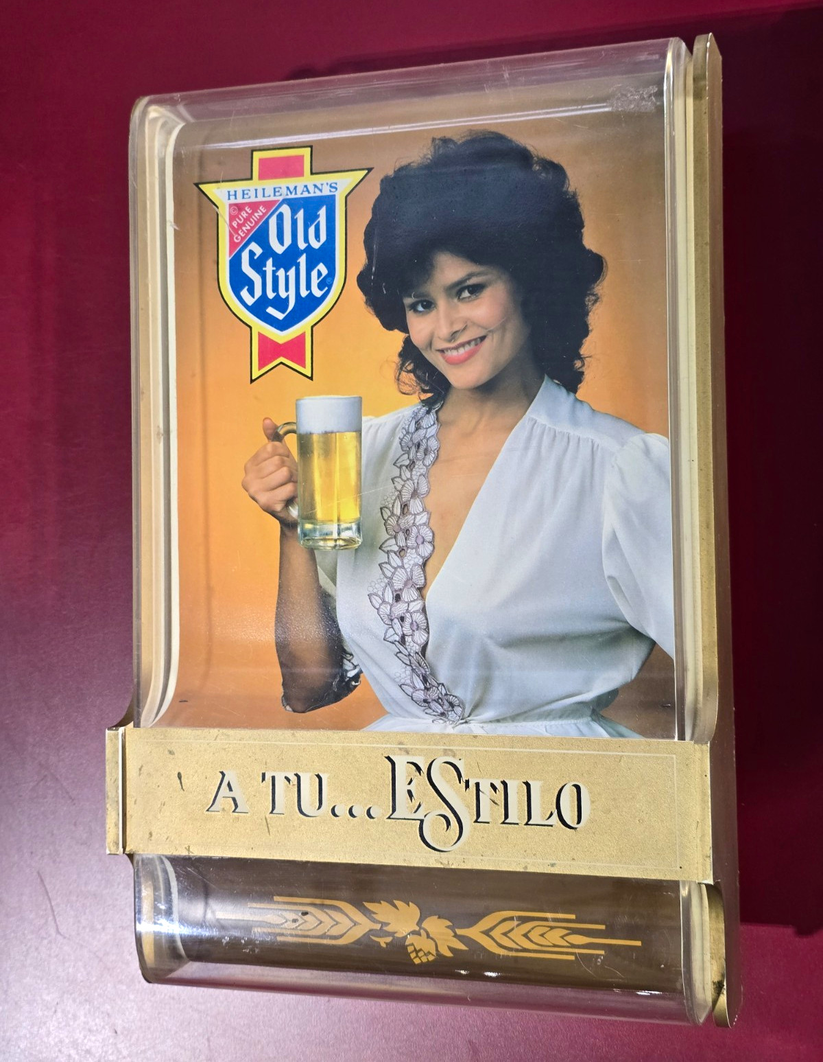 Vintage RARE 1984 Spanish-language Old Style Bar Sign - \ Vintage RARE 1984 Spanish-language Old Style Bar Sign - \