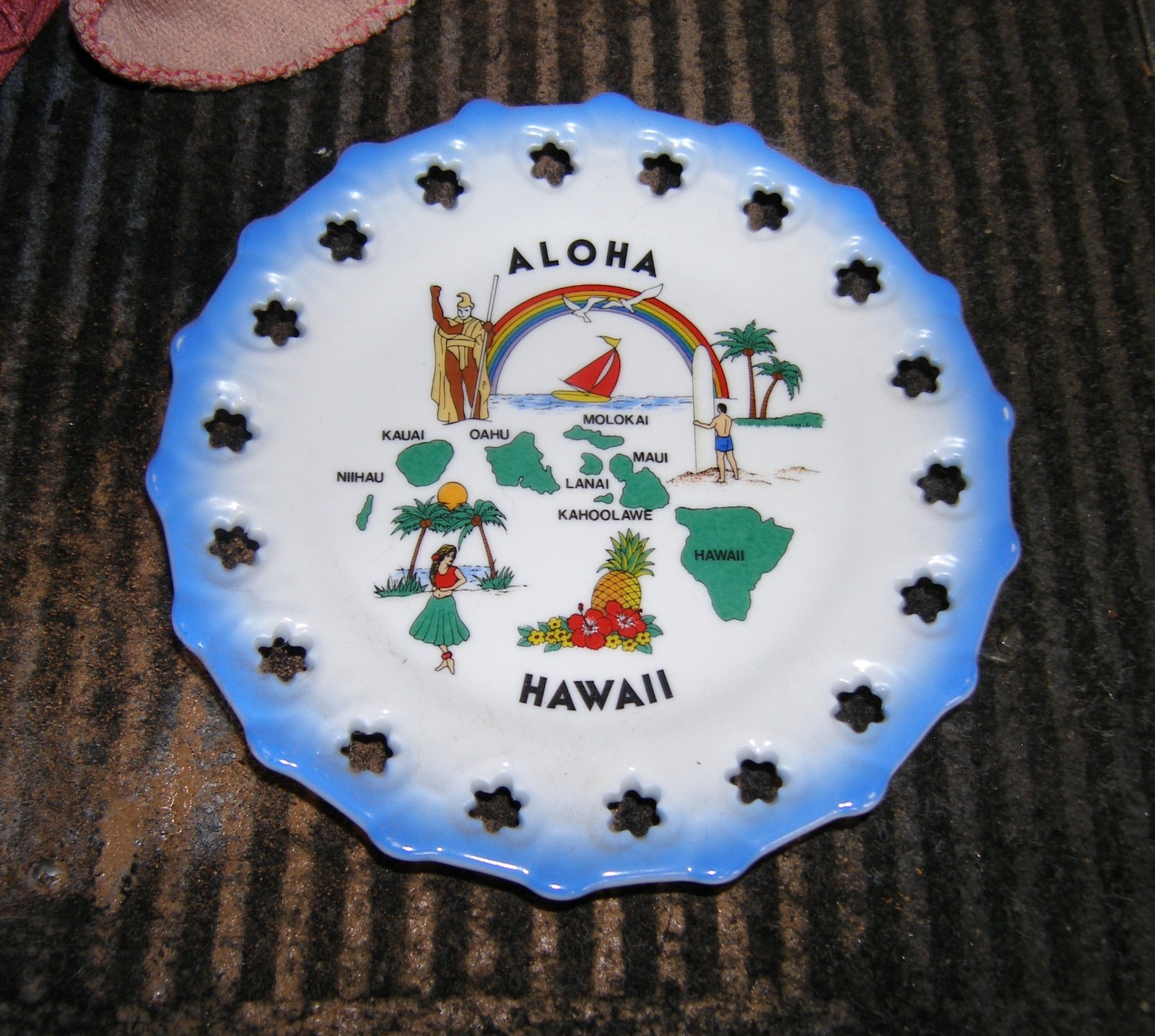 Hawaii State Souvenir Porcelain Collector Plate 7.5\