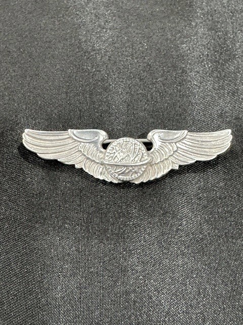 VINTAGE - WWII USAAF Navigator Wings Pin - 2 VINTAGE - WWII USAAF Navigator Wings Pin - 2