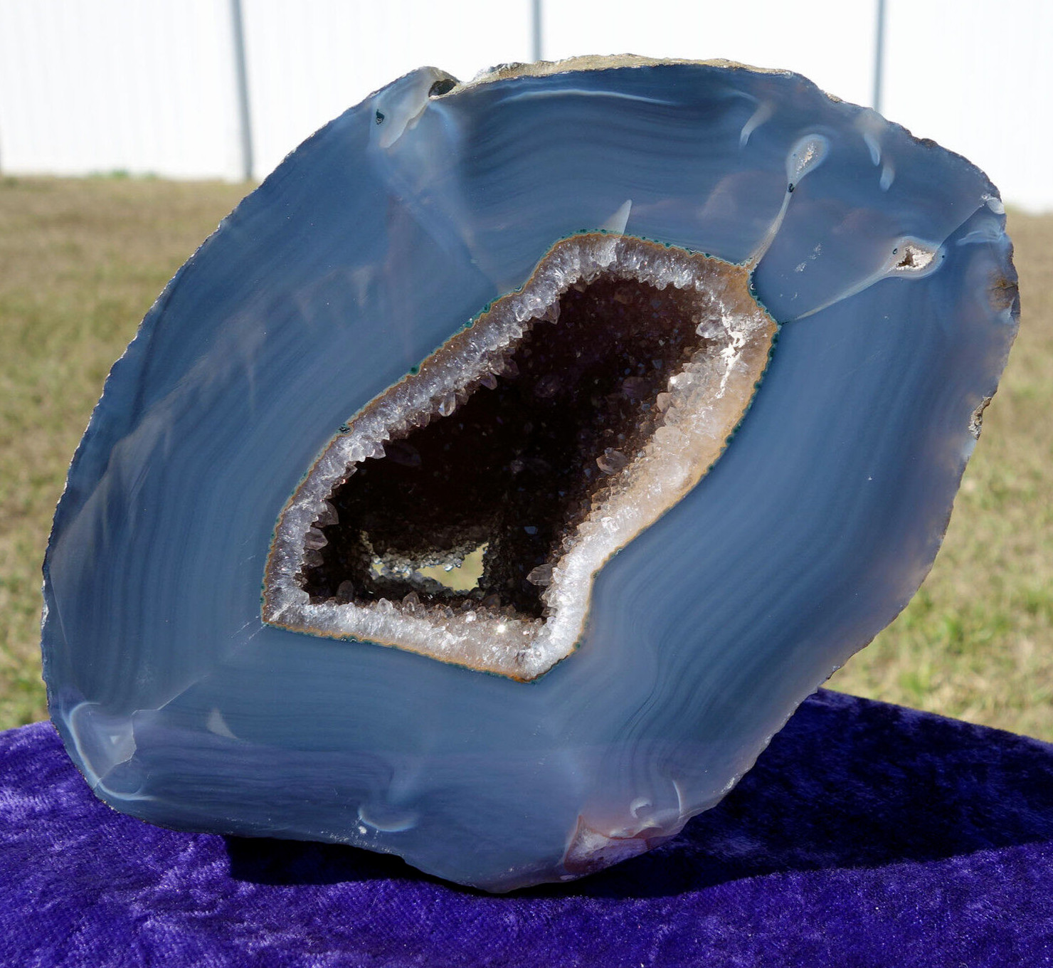 Natural Blue AGATE with PINK Amethyst & Clear QUARTZ Crystal Points Display