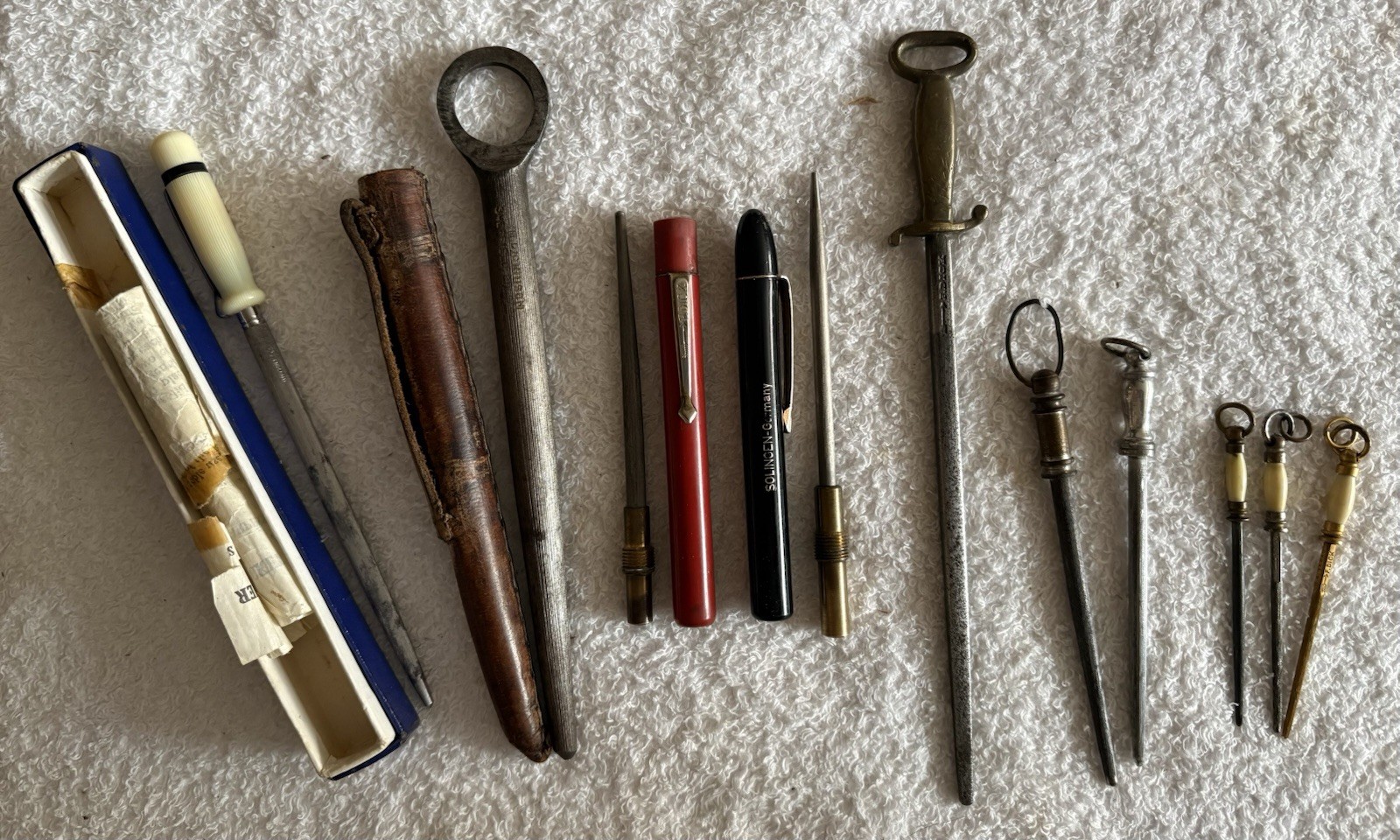 VINTAGE ANTIQUE LOT OF 10 HONING STEELS, POCKET STEELS MINIATURE F DICK ETC.