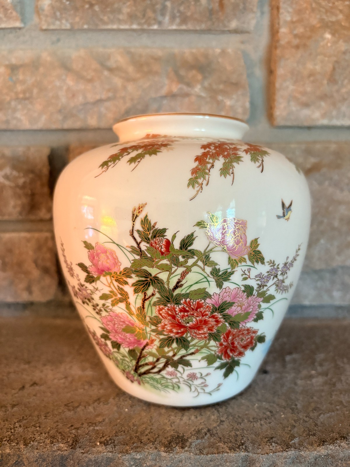 Vintage Japanese Bijutsu Toki Floral Porcelain Vase Peony Butterfly