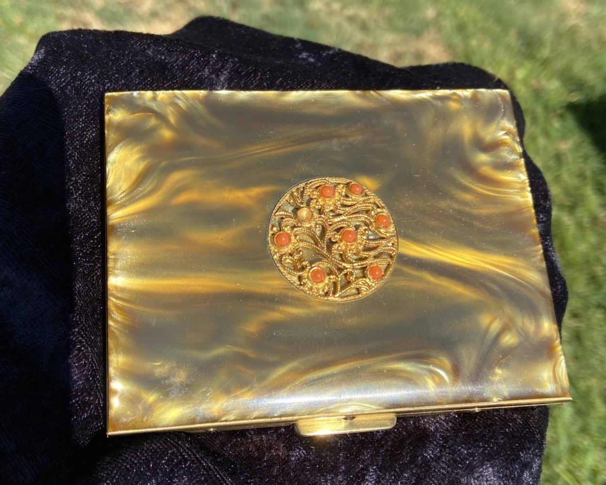VTG Gold tone Schildkraut Cigarette Case NOS VTG Gold tone Schildkraut Cigarette Case NOS