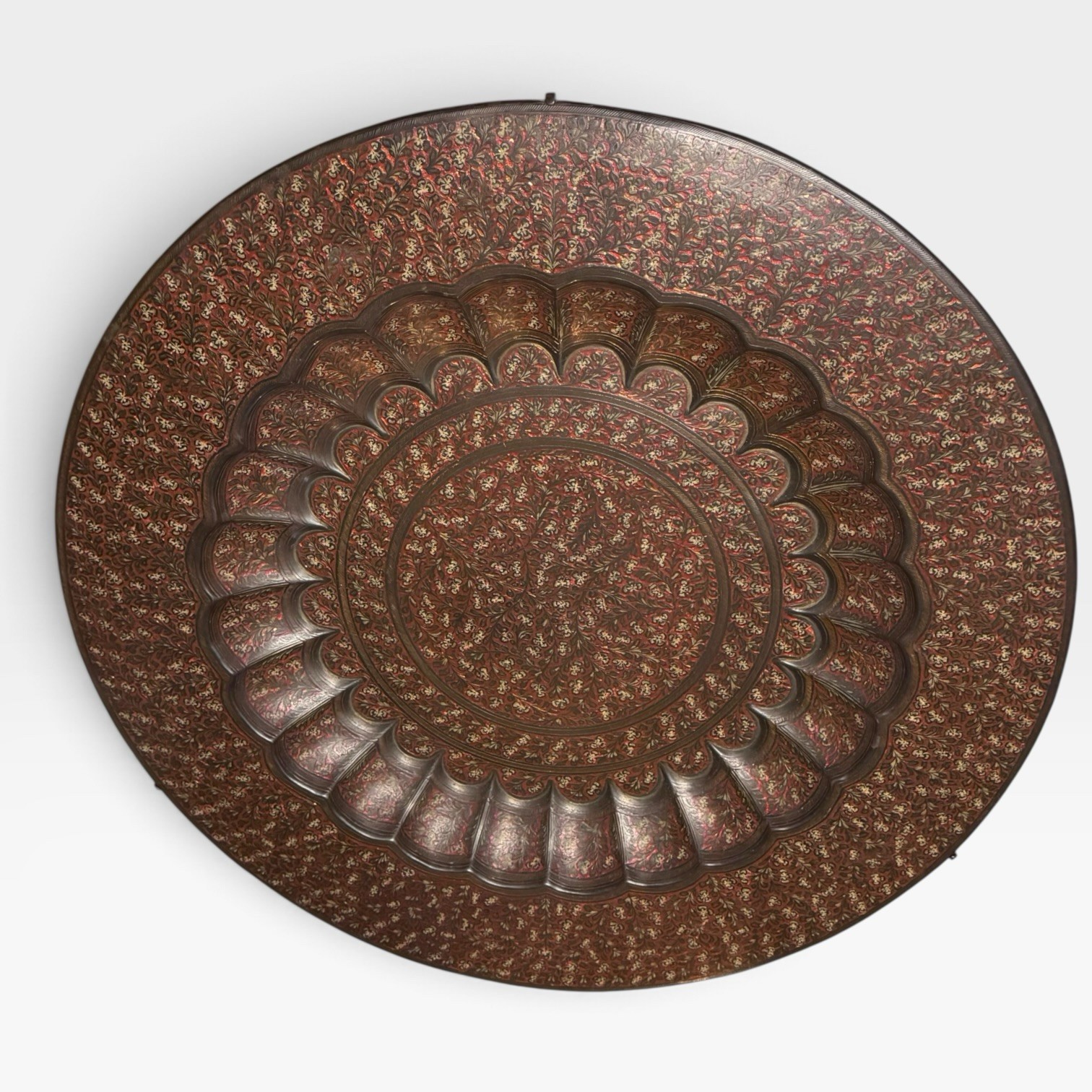 VTG Hand Etched Brass Plate Wall Decor Scalloped Country Cottage Cor Floral 23”