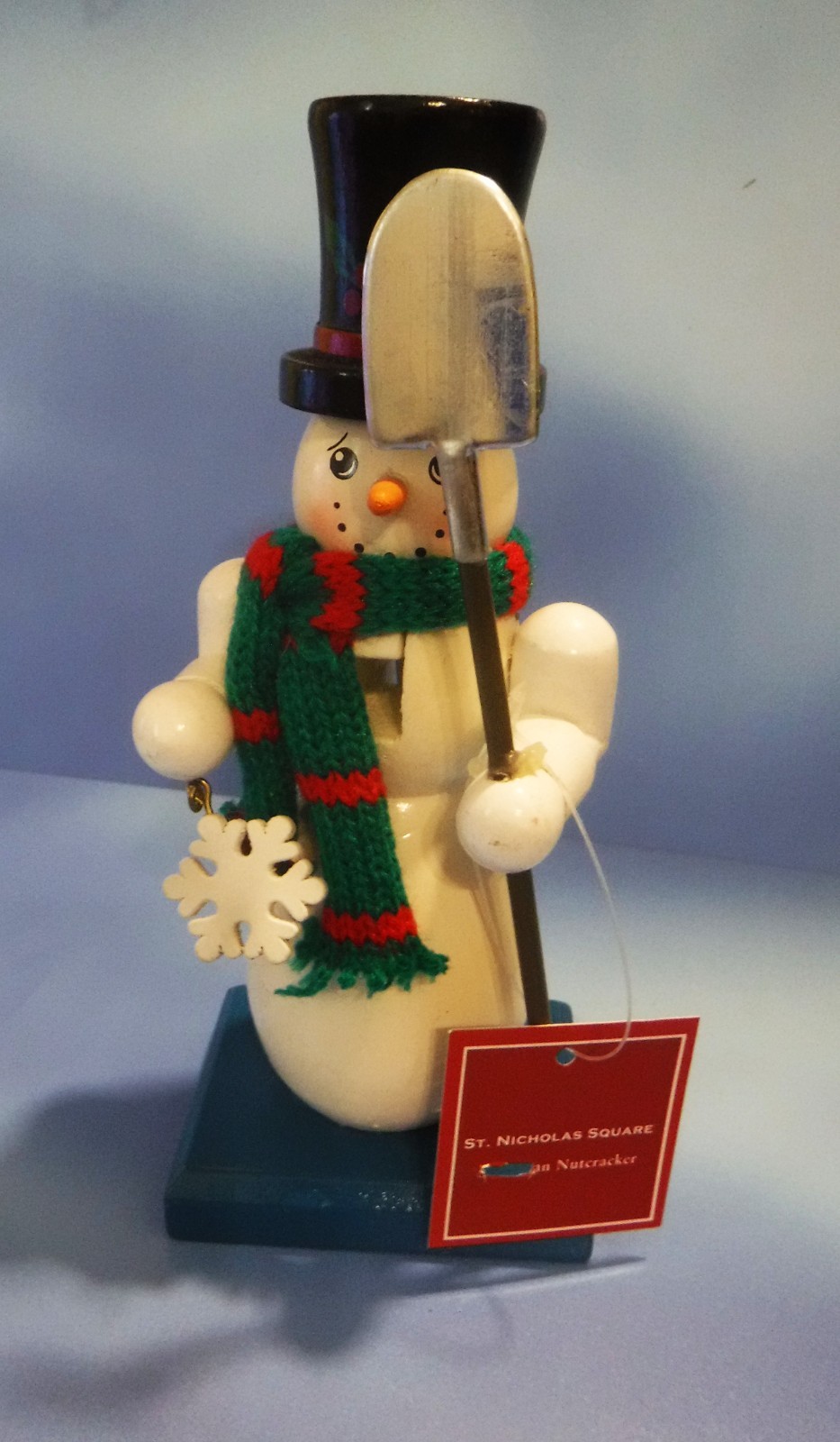 NUTCRACKER SNOWMAN HOLDING SHOVEL BY ST. NICHOLAS SQUARE 5\ NUTCRACKER SNOWMAN HOLDING SHOVEL BY ST. NICHOLAS SQUARE 5\