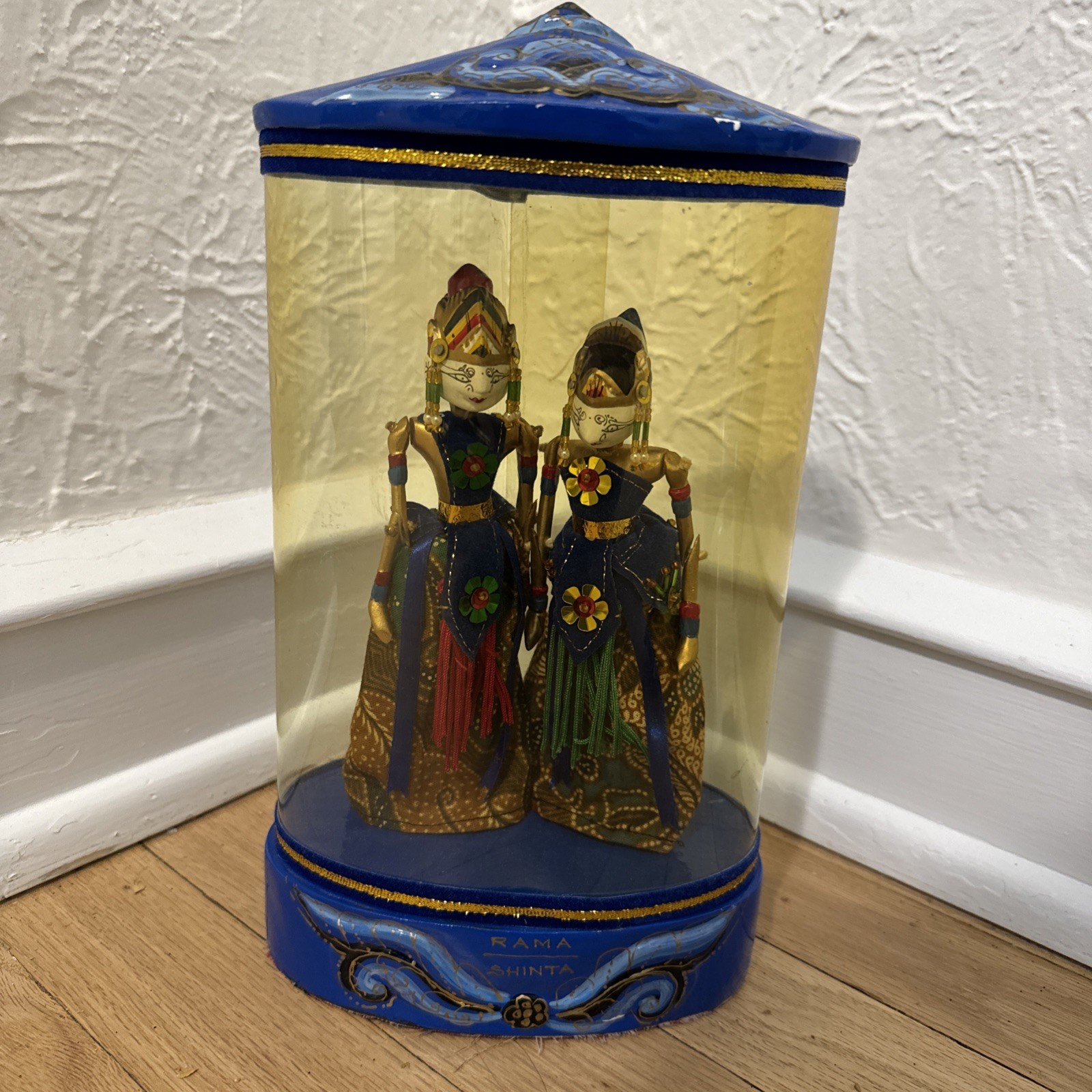 Vintage Indonesian Wayan Golek Puppet Dolls King Rama Queen Shinta Original Box