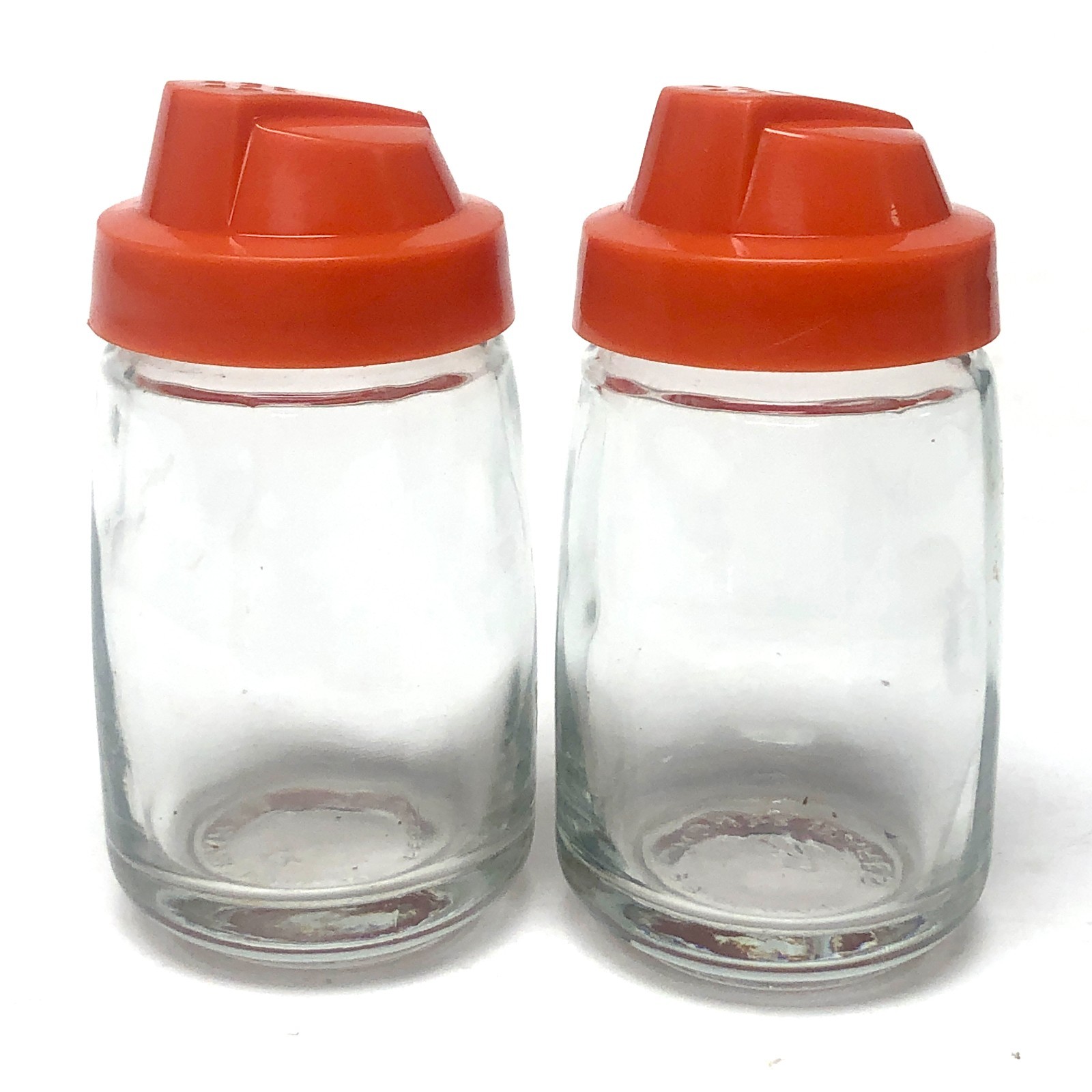 Vintage Federal Housewares Salt Pepper Shakers Orange Plastic Tops Glass MCM 27 Vintage Federal Housewares Salt Pepper Shakers Orange Plastic Tops Glass MCM 27