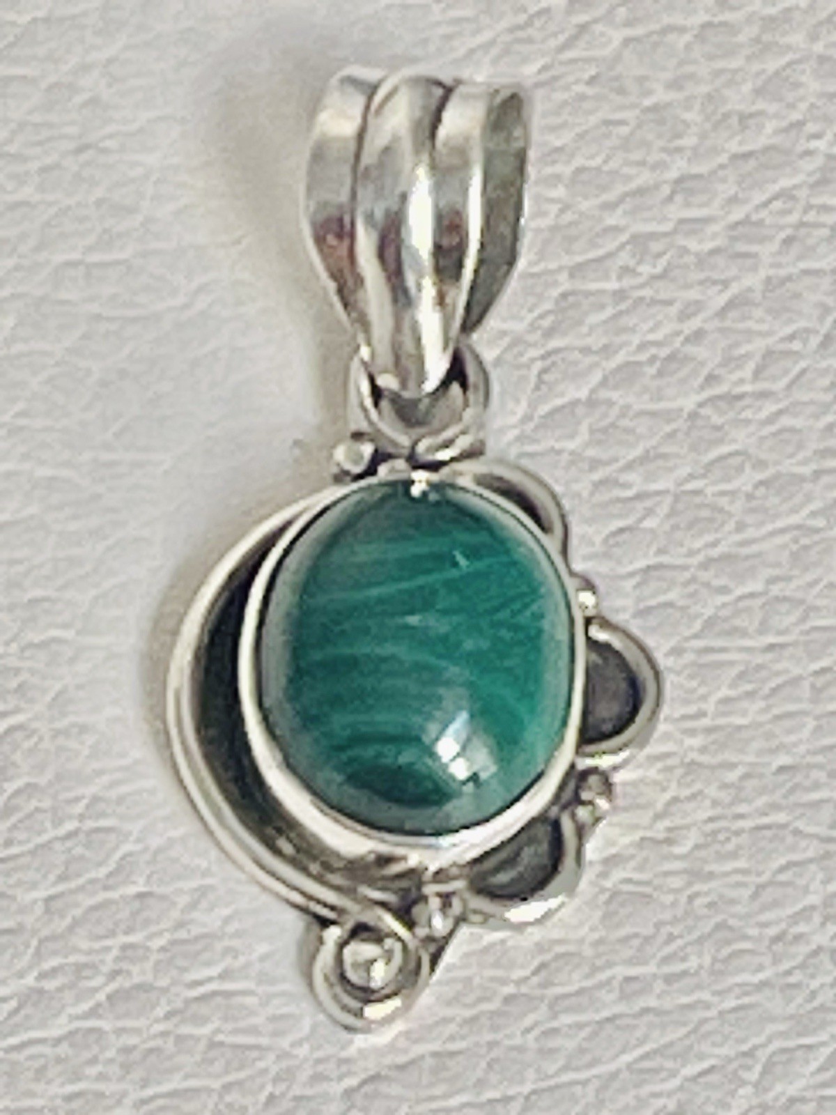 VTG SOUTHWEST STERLING SILVER MALACHITE PENDANT