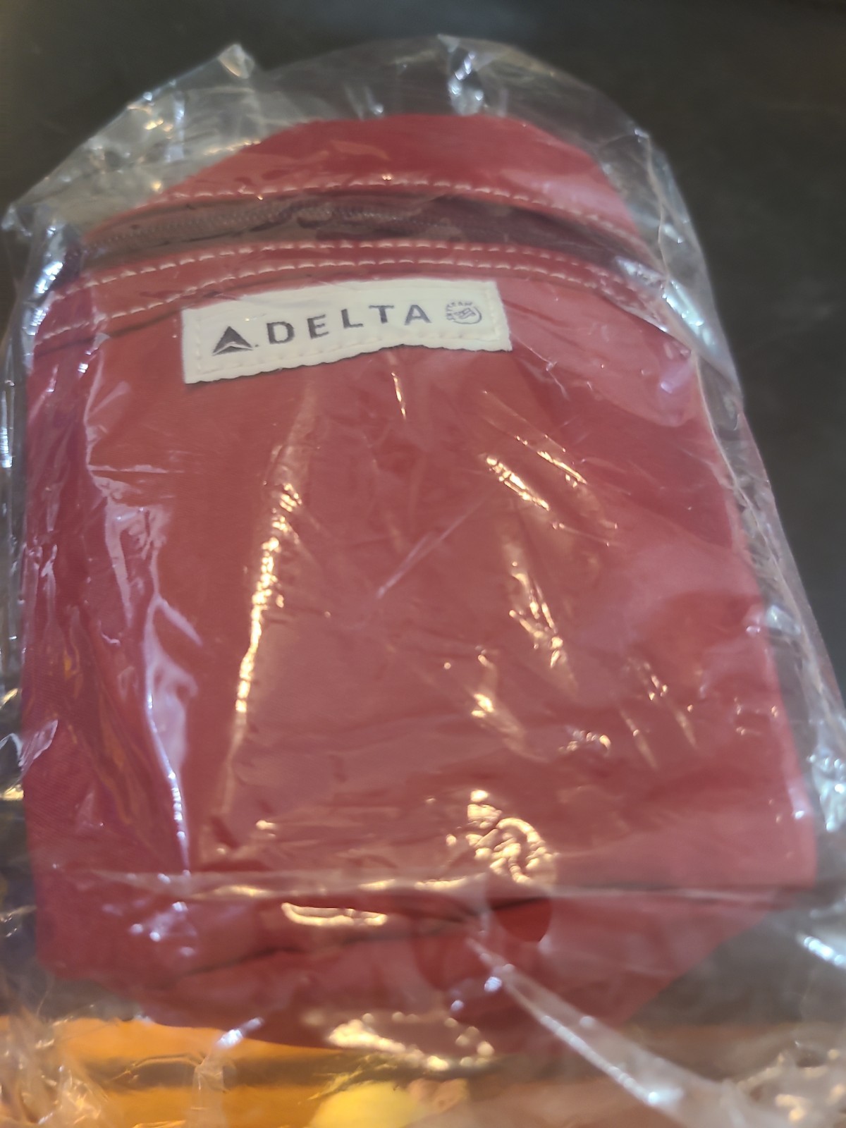 NIP DELTA Airlines Elite Business First Class Flight Amenity Kit - RED BAG