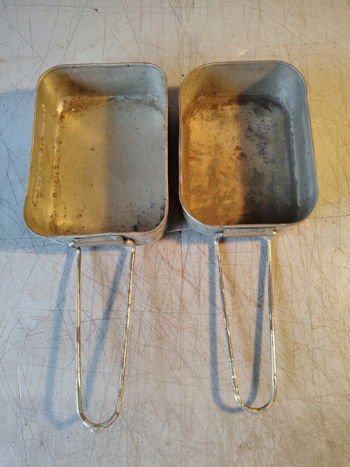 Original WW2 British Army Soldiers Mess Tin Set - Two Piece - Fold Out Handles Original WW2 British Army Soldiers Mess Tin Set - Two Piece - Fold Out Handles