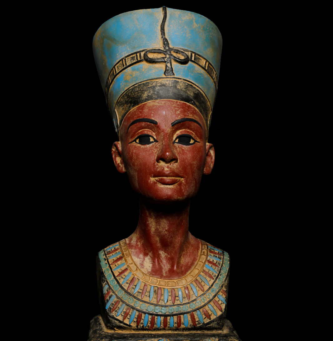 Egyptian Artifacts A Rare Egyptian Pharaonic Head Of Egyptian Queen Nefertiti BC