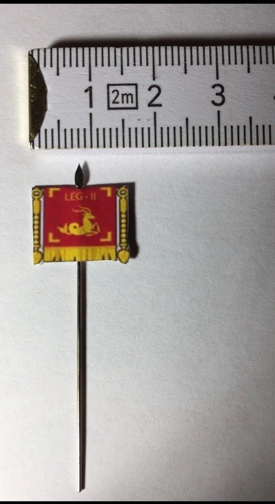 1x 28mm Ancient Roman Banner Vexillum 2nd Legion II on metal pole spear head