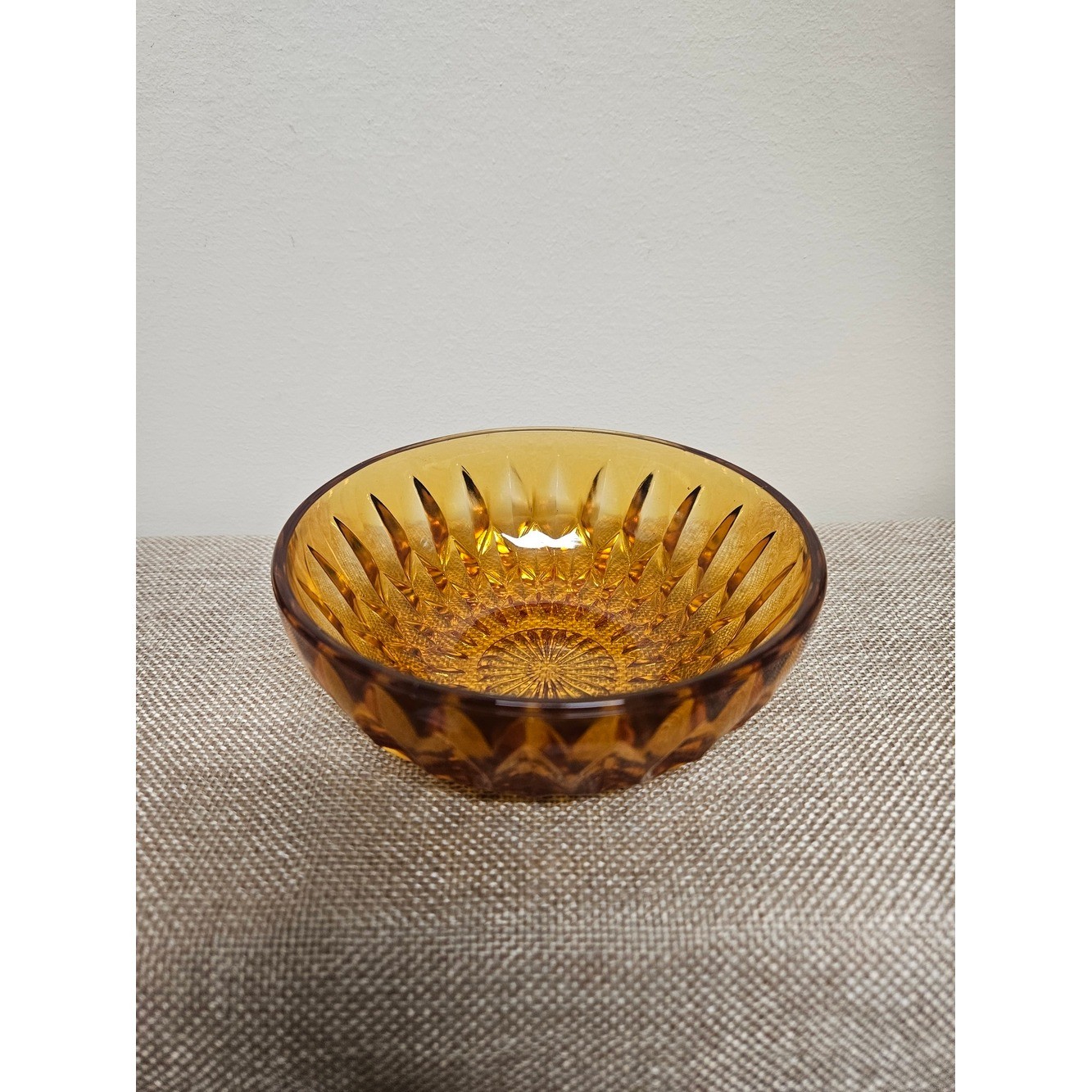 Indiana Glass Golden Amber Bowl in Mount Vernon (Diamond Point) Pattern