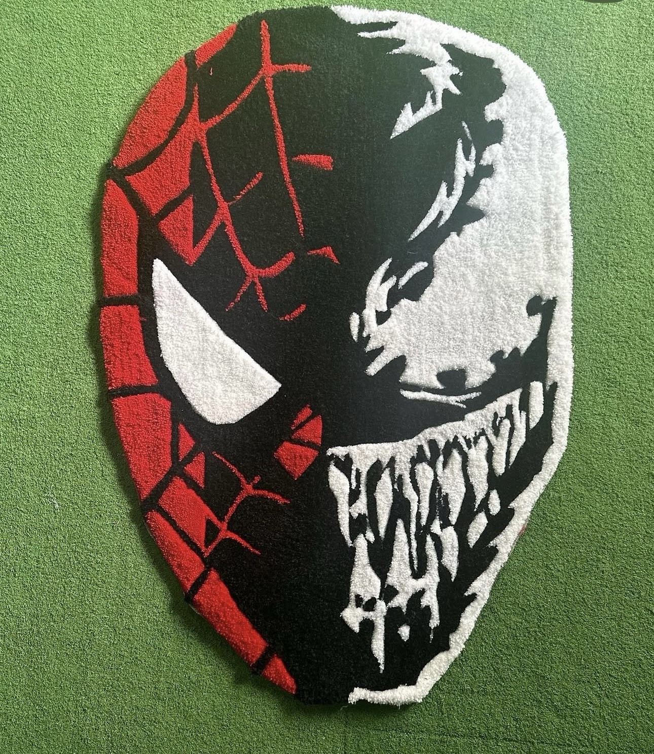 SPIDER-MAN | VENOM 50/50 CUSTOM TUFTED RUG 3x4 FRAME 