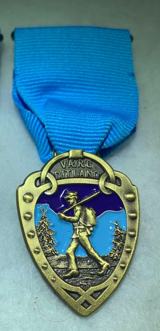 Norway (Marsjmerket) Foot March MEDAL 1 1/2 Inch + Drape Ribbon (Large Gold)