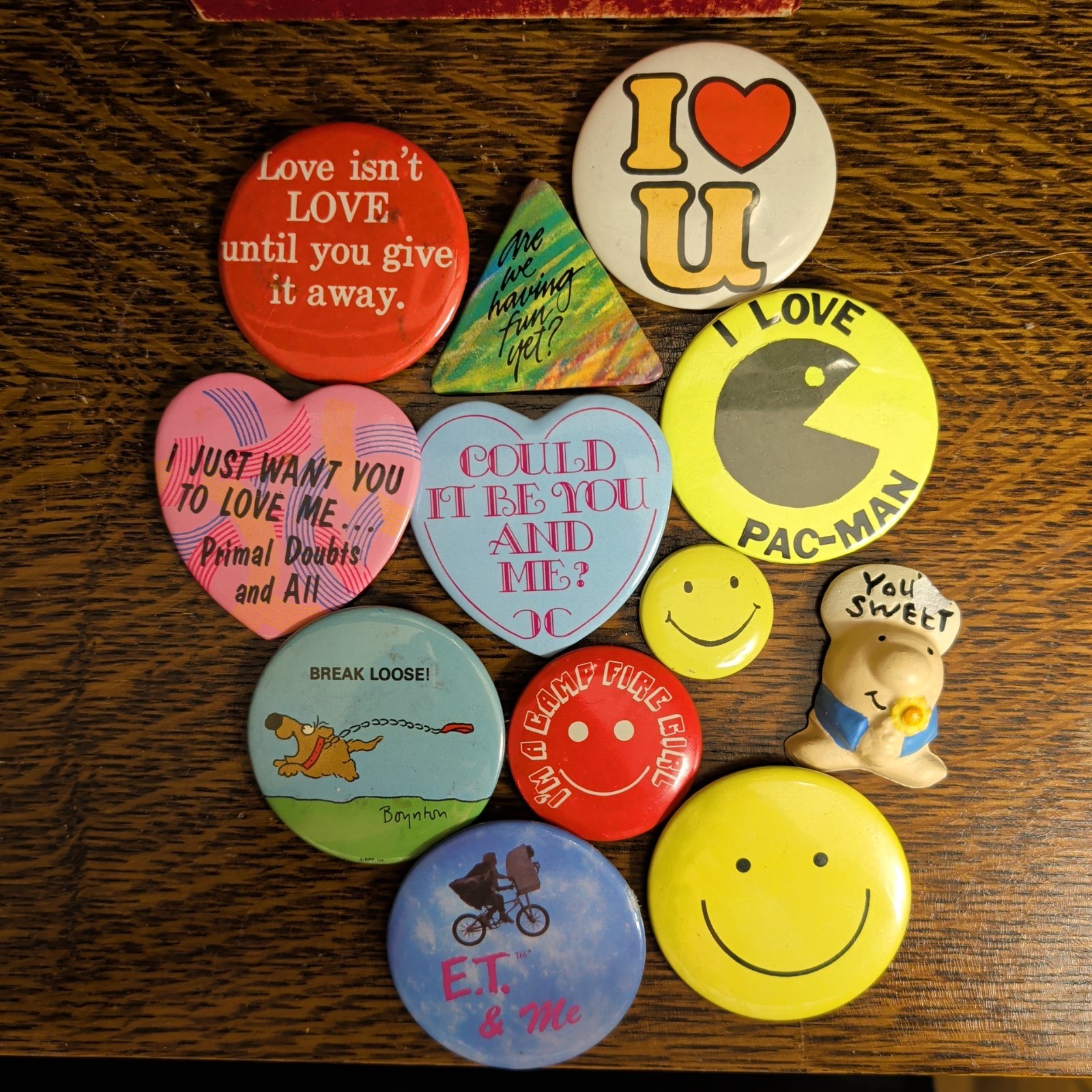 Lot of 12 VINTAGE Pins - Rare Assorted 70s/80s/Love/Smiley Various Shapes Sizes