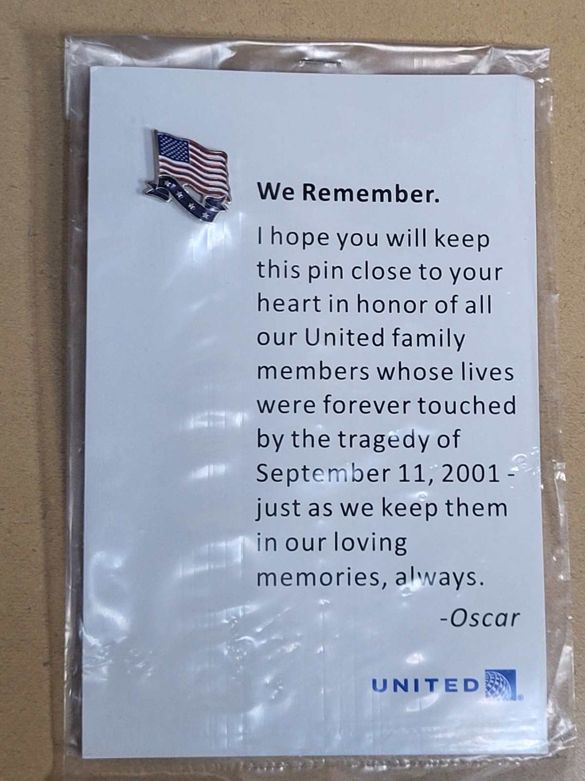 Vtg UNITED AIRLINES  WE REMEMBER PIN