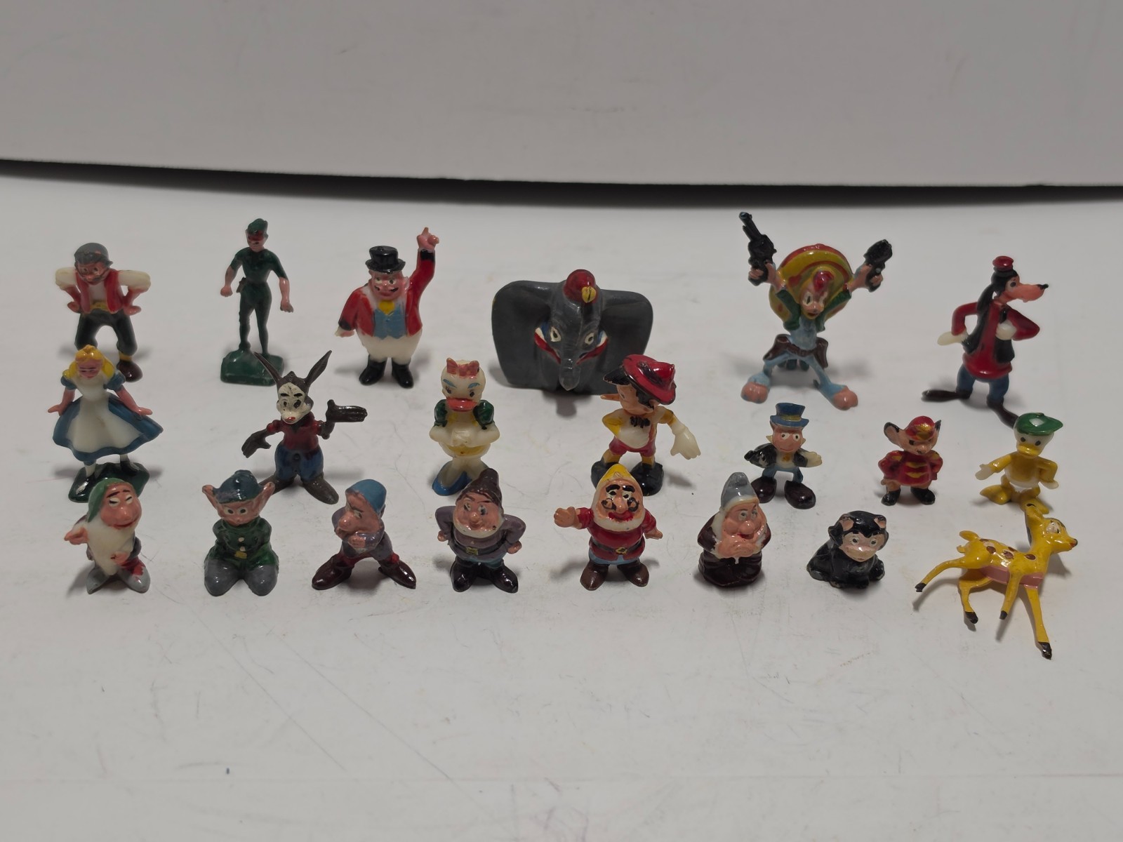 Vintage Lot of 21 Marx Disneykins Miniature Figures Hand Painted 1\