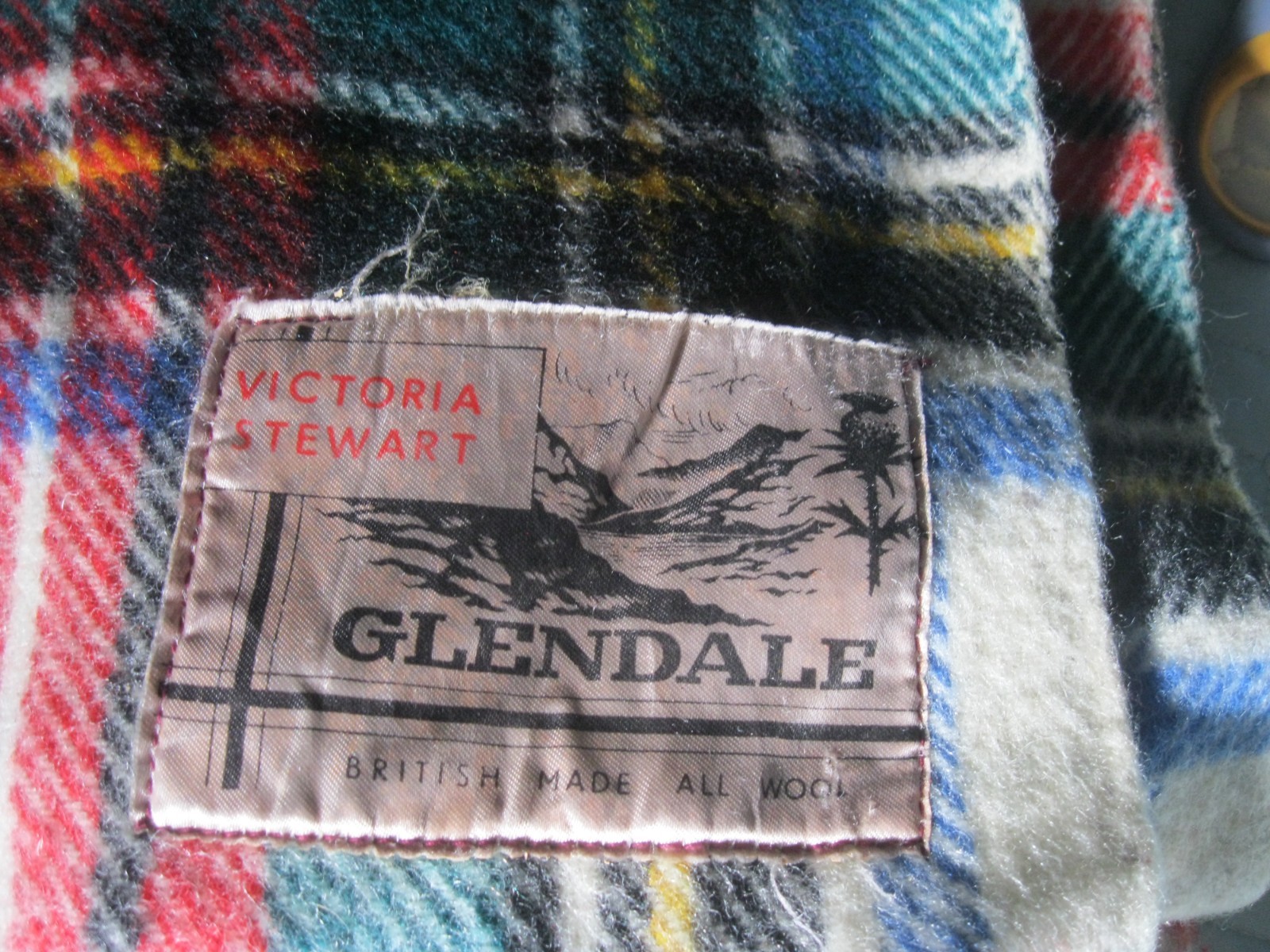 VINTAGE GLENDALE WOOL PLAID BLANKET 66X56 VGC