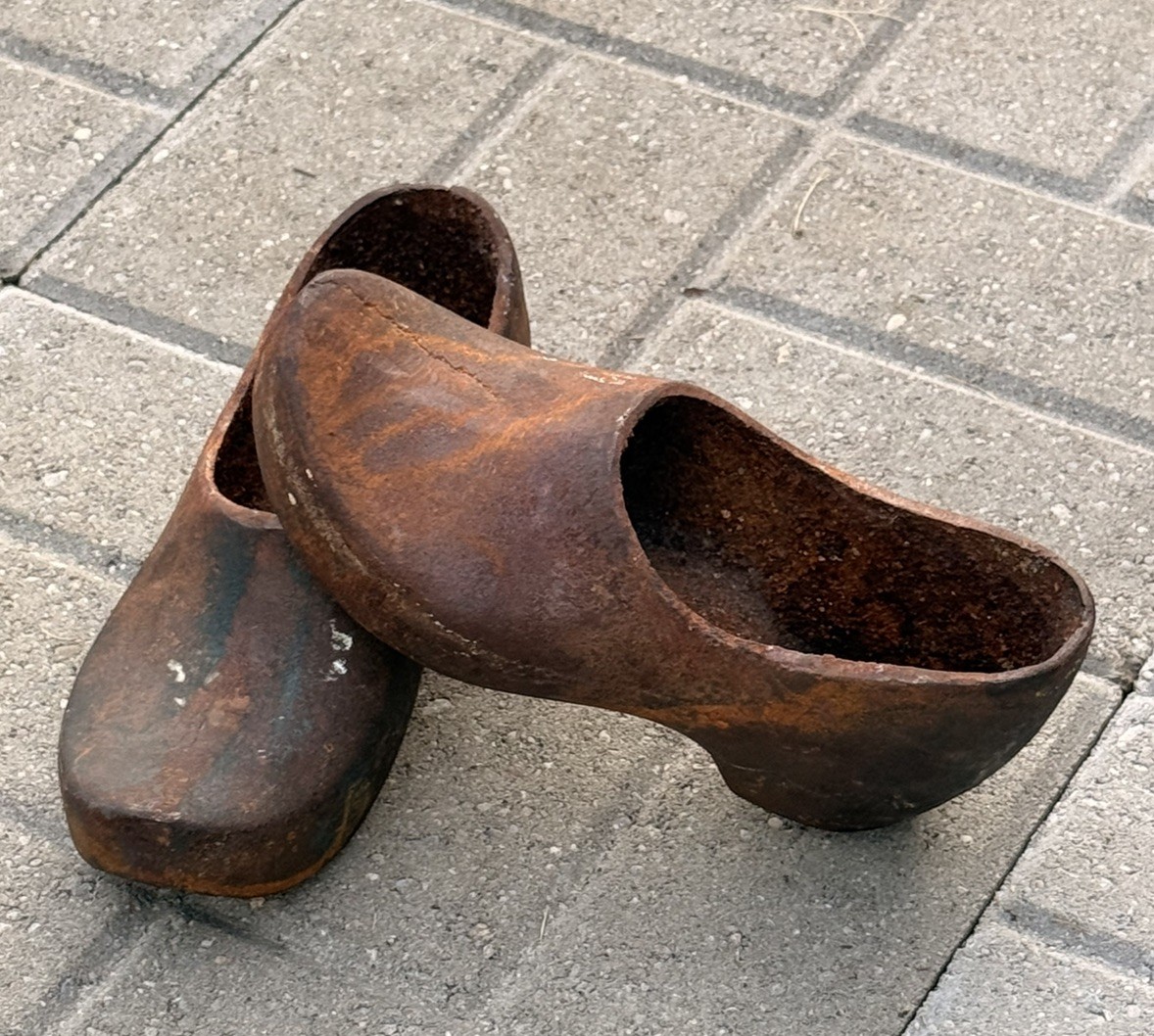 Antique Vintage Cast Iron Clogs Pair Primitive Shoe Forms Rustic Garden Decor